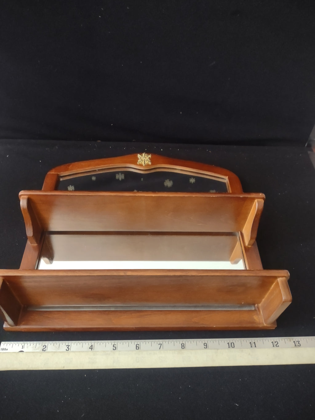 Christmas Snow Flake Etched Mirror Wooden 2 Shelf Wall Hanging (Lot 3473)
