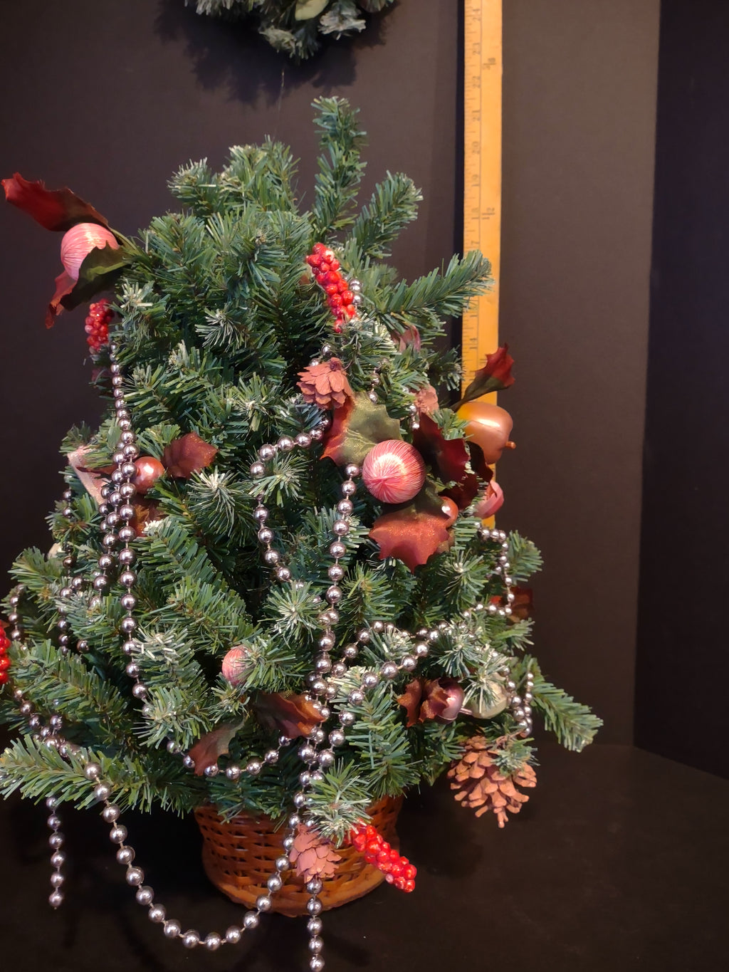 Christmas Artificial Small Tree 20" and Wreath 9" Victorian Pink Decor (lot 1242