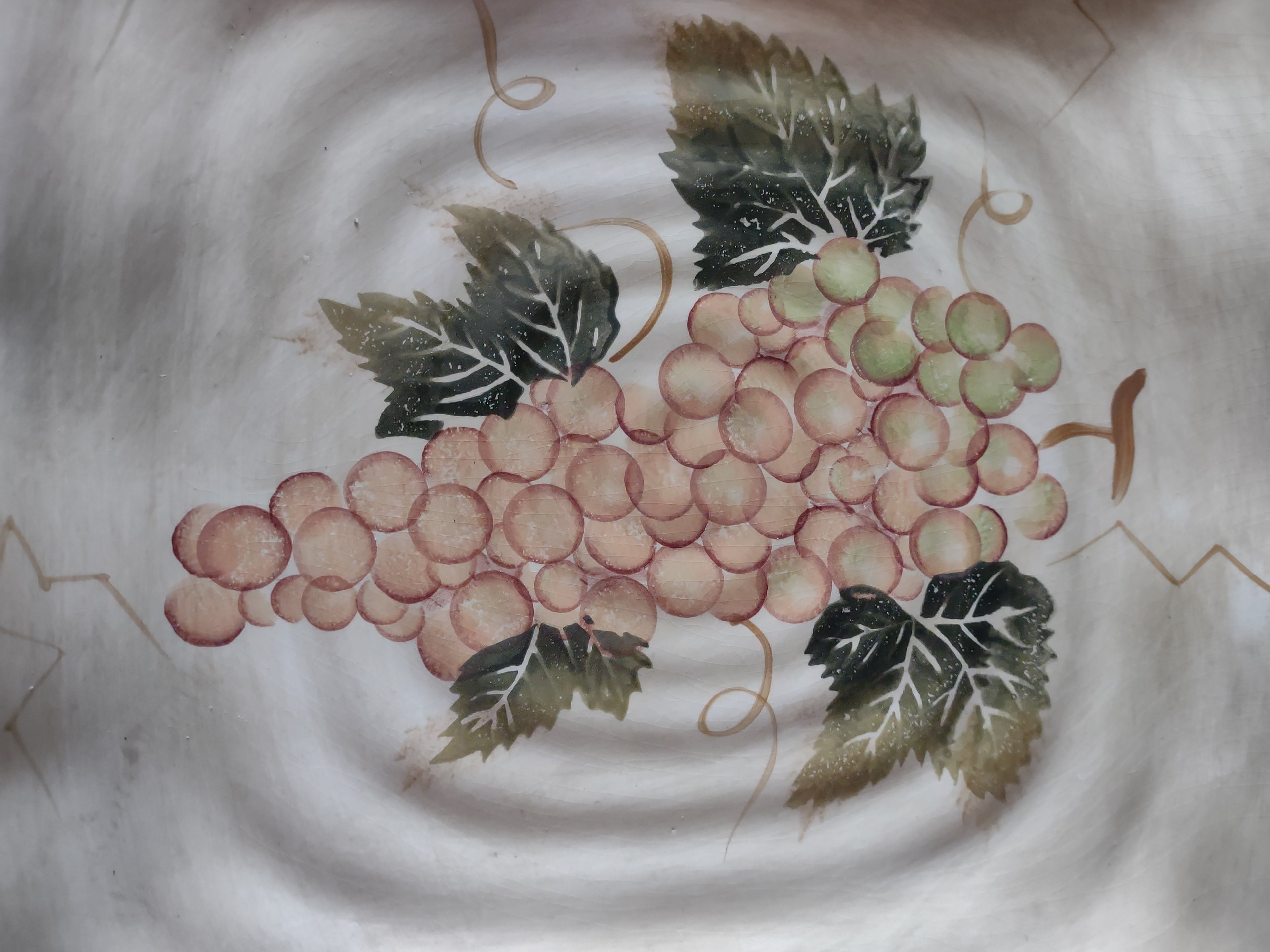 Cabernet Hand Painted Grape 11" Italian Style Square Dinner Plate x 4 (Lot 5248)