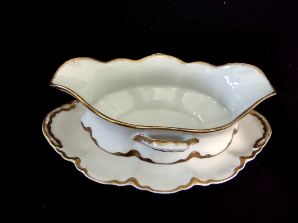 Haviland Limoges Gravy Boat Plate Attached Gold Trim (lot 306)