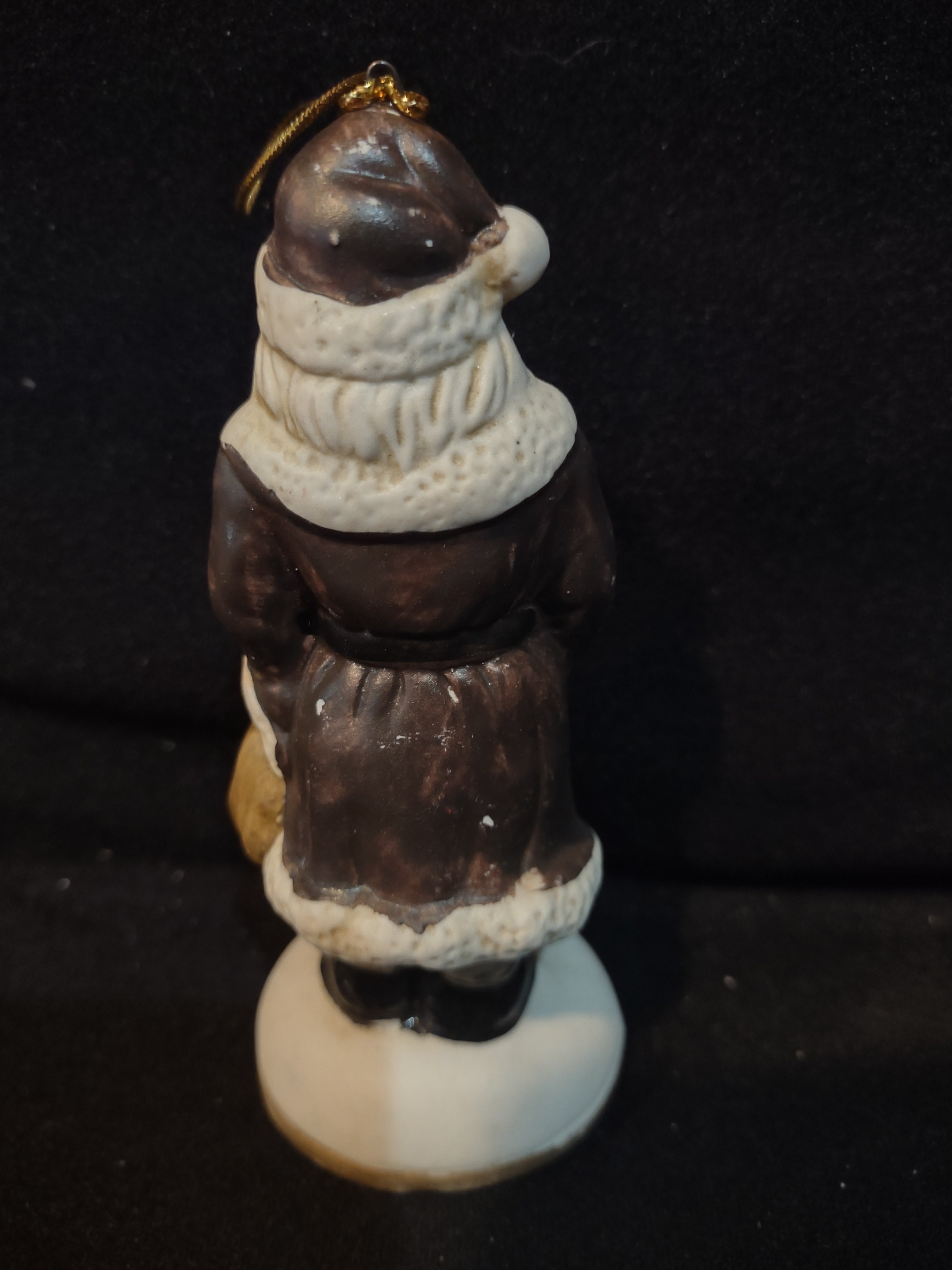 Vintage Christmas Ceramic Santa Of The World Figurines Set Of 6 (Lot 3987)