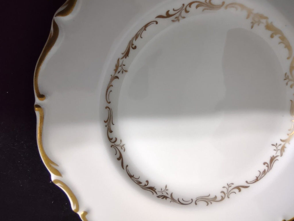 055 Vintage Royal Doulton Plate Bread Desert White Gold Trim 6-1/2"
