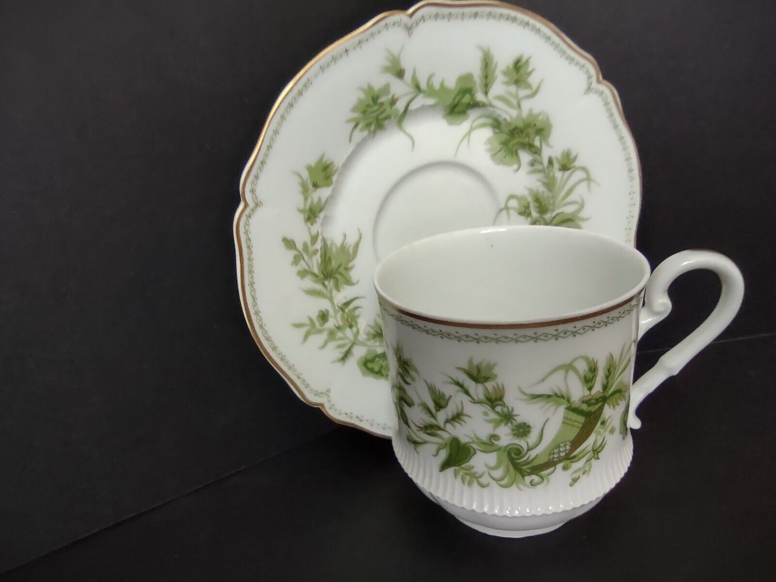Haviland Limoges France Carette Teacup & Saucer Green Design (lot 735)