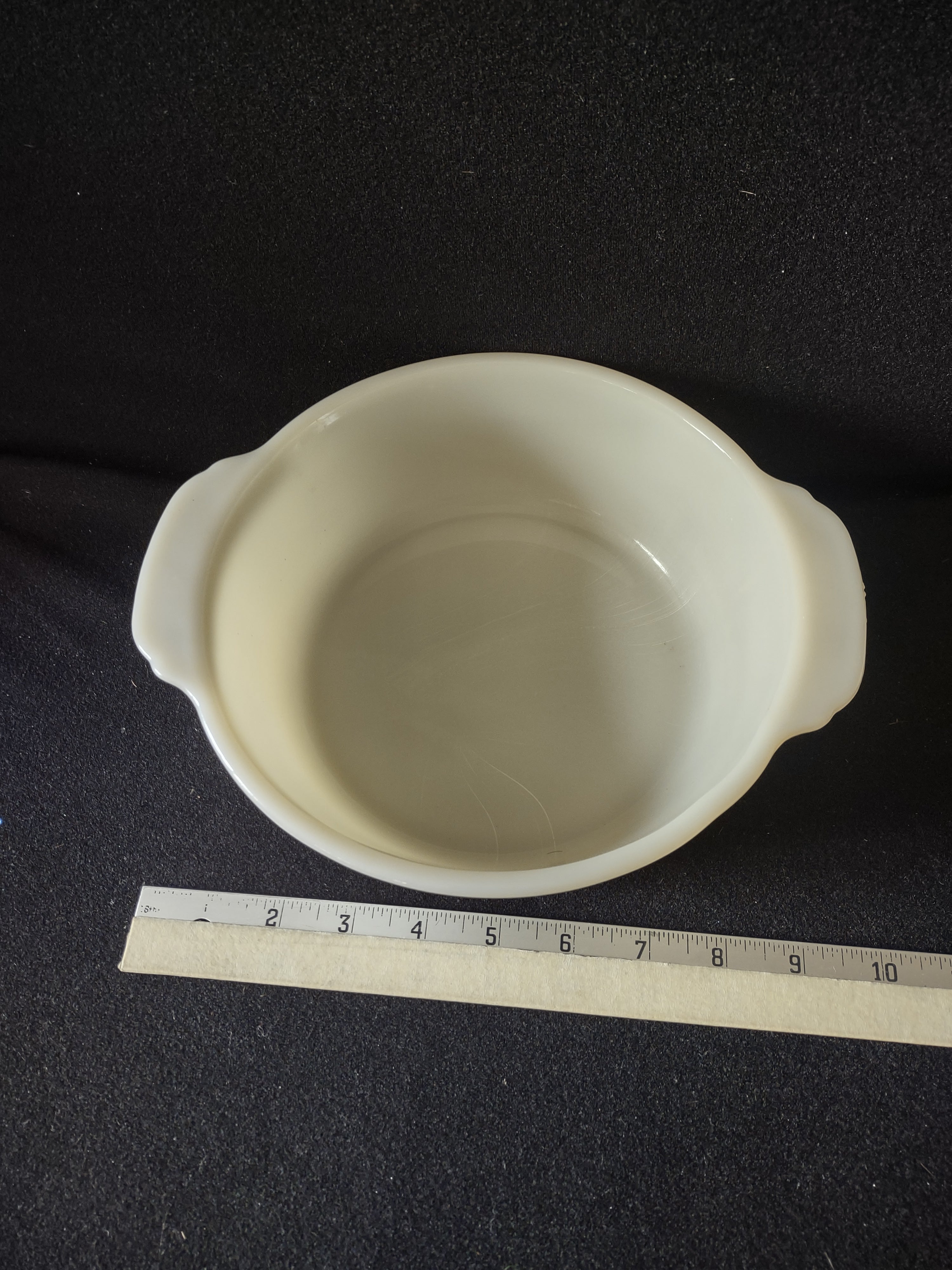 Vintage Fire King Milk Glass 1.5 Qt Casserole Reverse Stamp (Lot 5138)