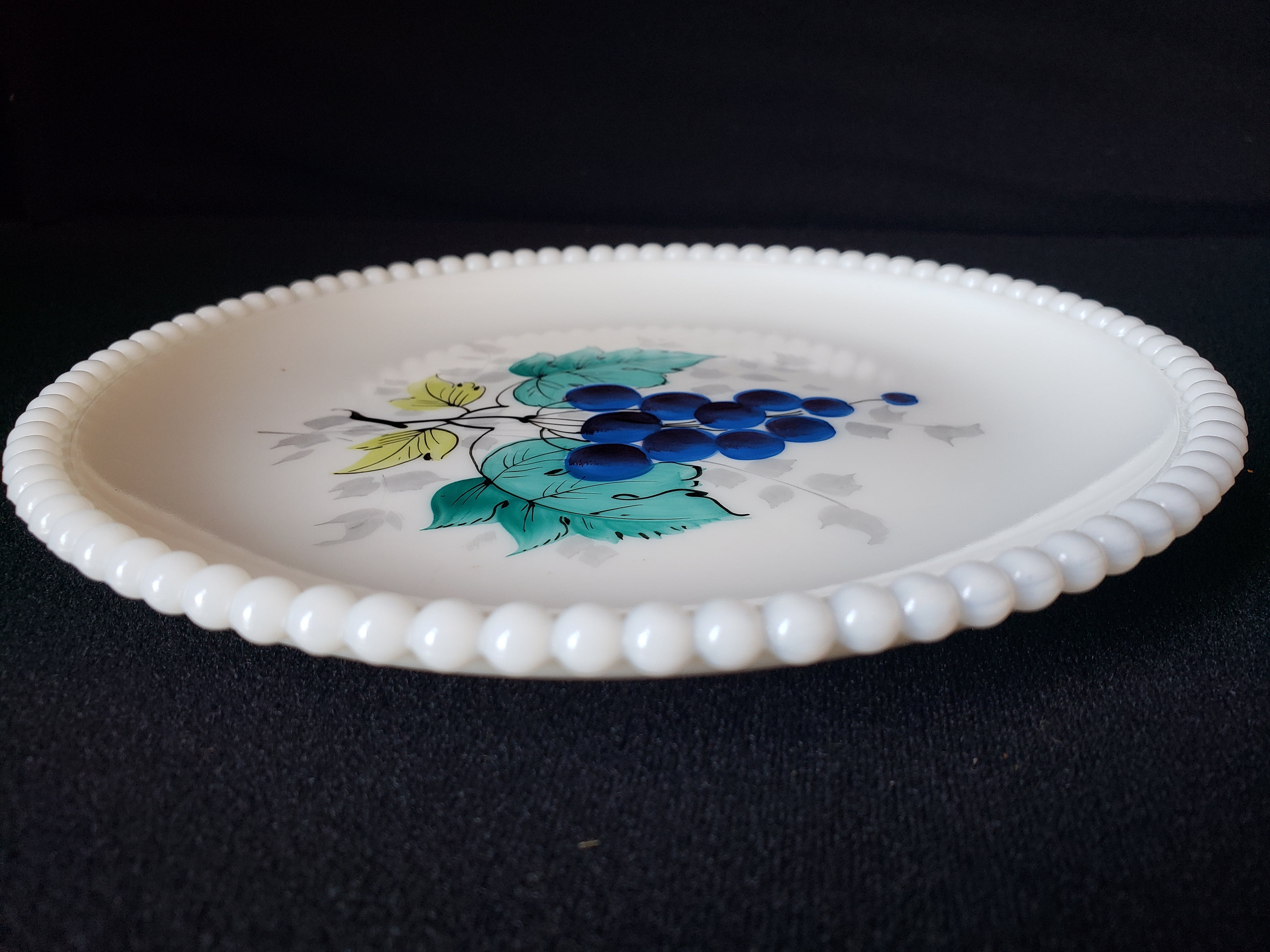 Vintage Westmoreland Grape Motif Milk Glass Dessert Plate (lot 2186)