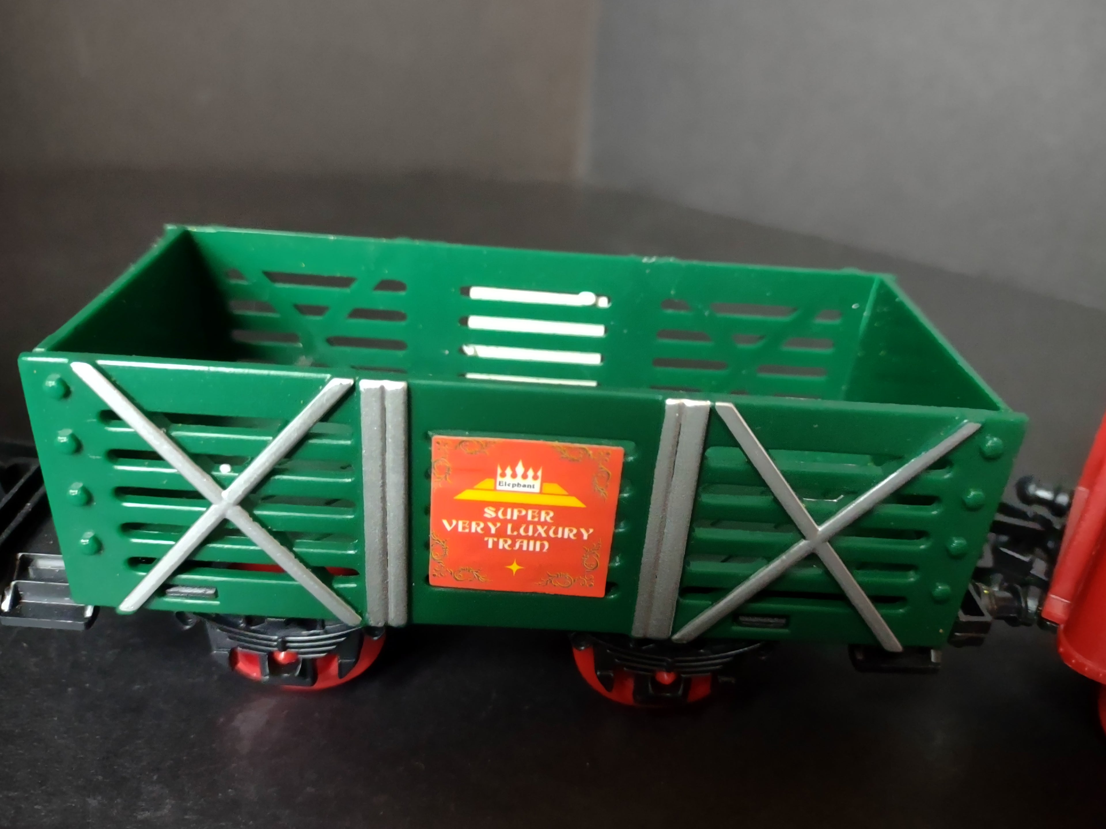 Christmas 3 Wagon Train Round Track (lot 1377)