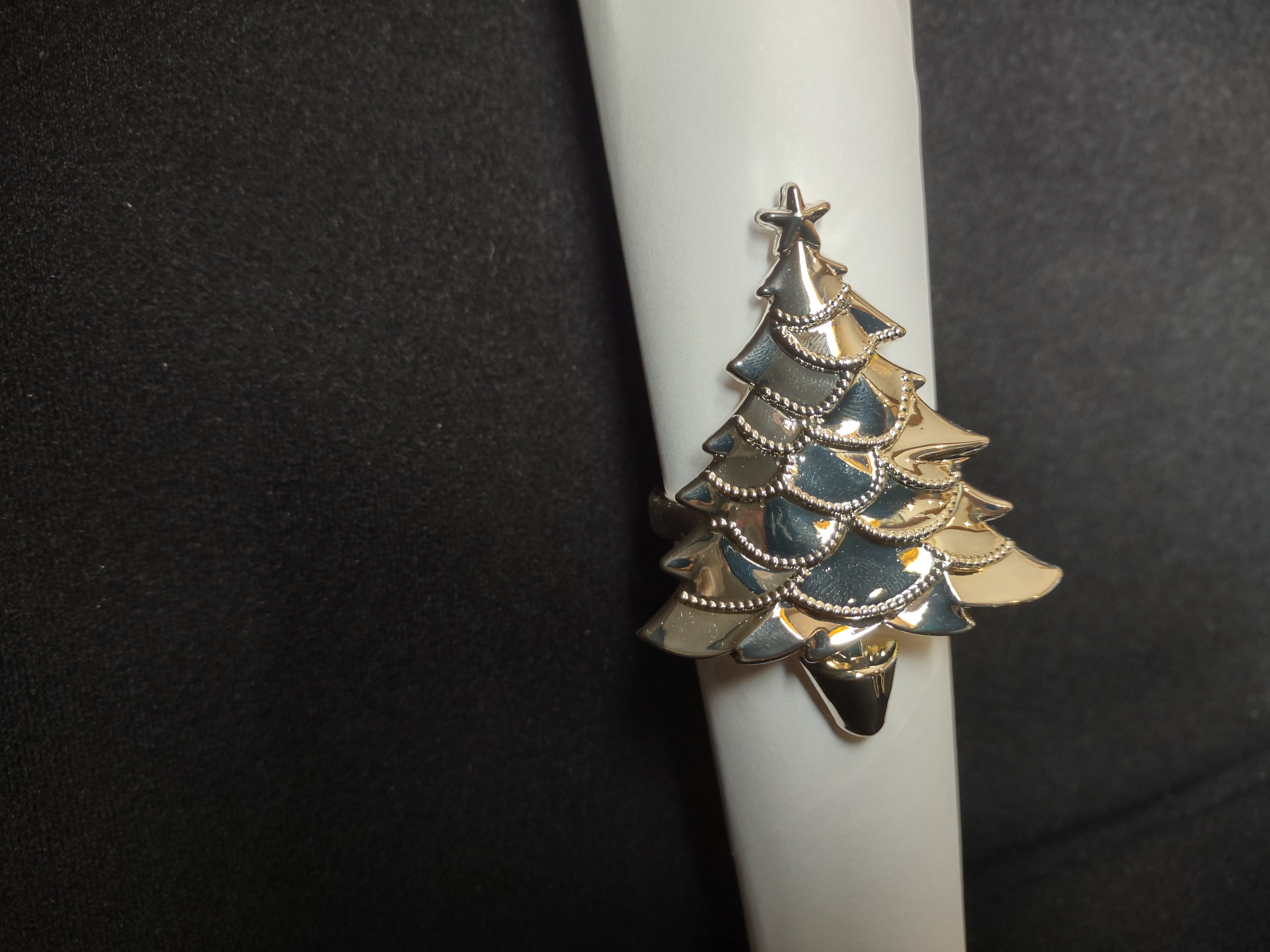 Christmas Tree Napkin Ring Holder Set of 4 (lot 1563)