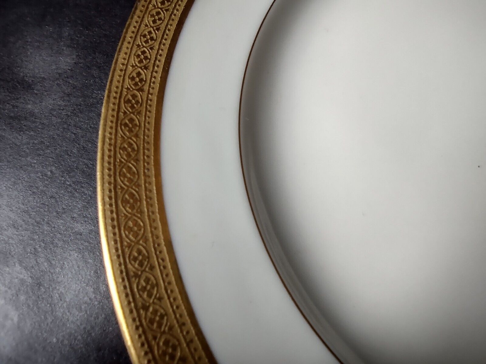 GDA Limoges France Gold Trim Bread Butter White Plate 6-1/4" (lot 665)
