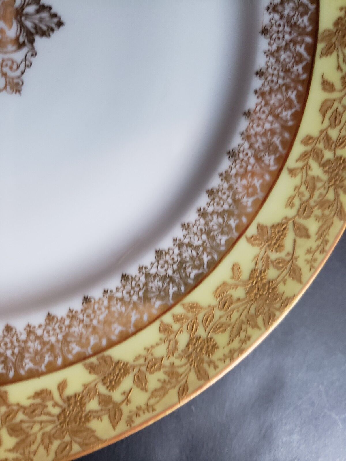 GDA Limoges France Salad/Luncheon Plate Yellow Raised Gold Snowflake (lot 650)