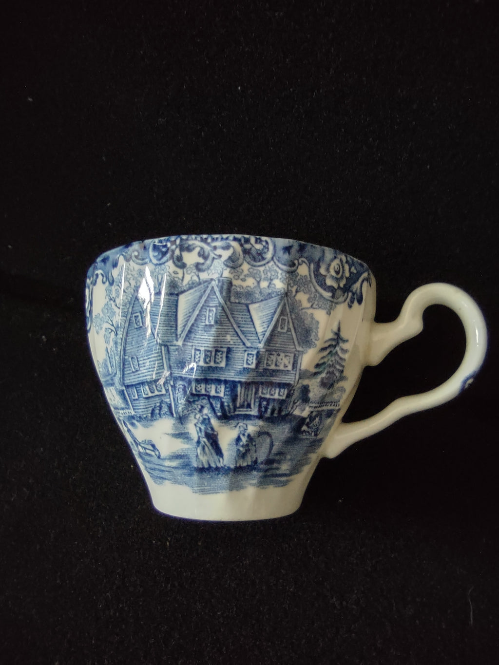 Vintage English Ironstone Teacup Blue White House Scene (Lot 5572)