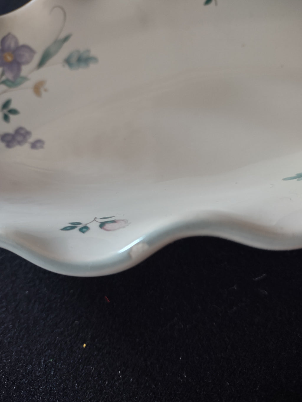Vintage Pfaltzgraff 9" Oval Fluted Relish Dish April Pattern Flowers (Lot 5029)