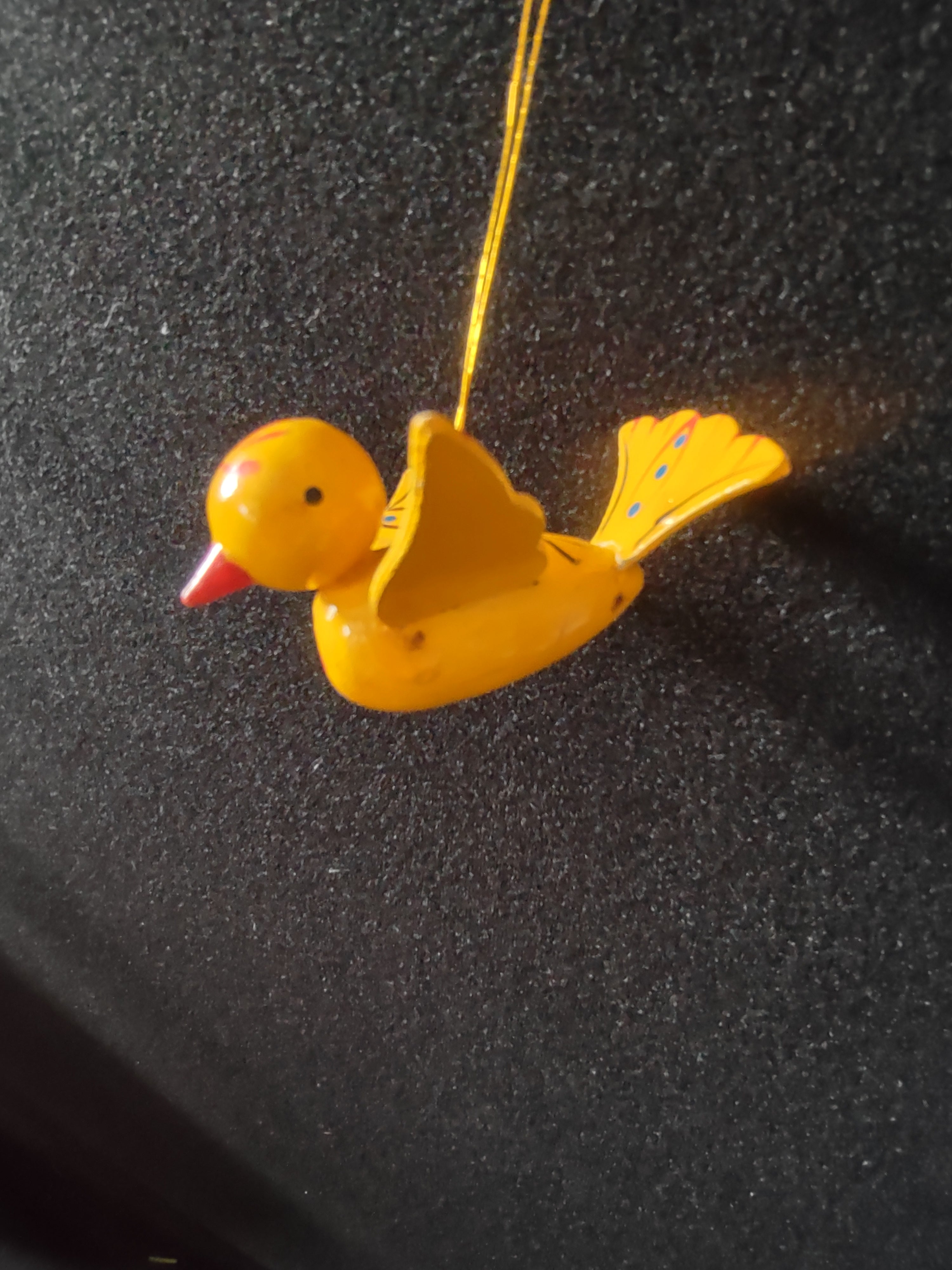 Vintage Christmas Wooden Birds Ornament Yellow Blue Taiwan (Lot 4797)