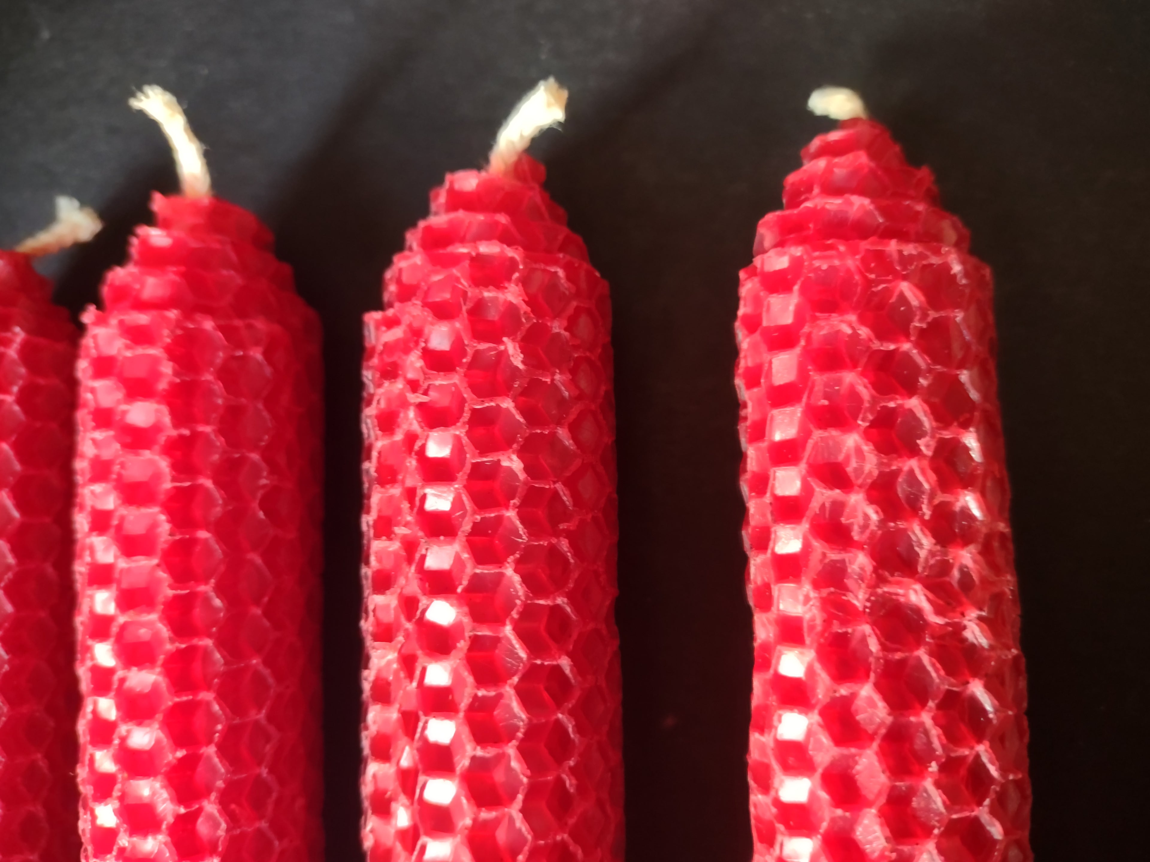 Christmas Holiday Green Red Bee Wax Candle (lot 1249)