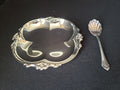Vintage Oneida Silverplated 2 piece Party Dessert Set Tray Spoon (lot 2169)