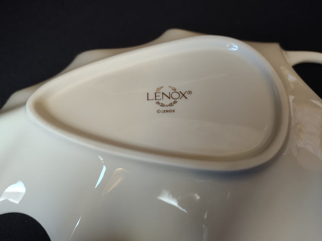 Lenox Christmas Holly Leaf Candy Dish (lot 1668)