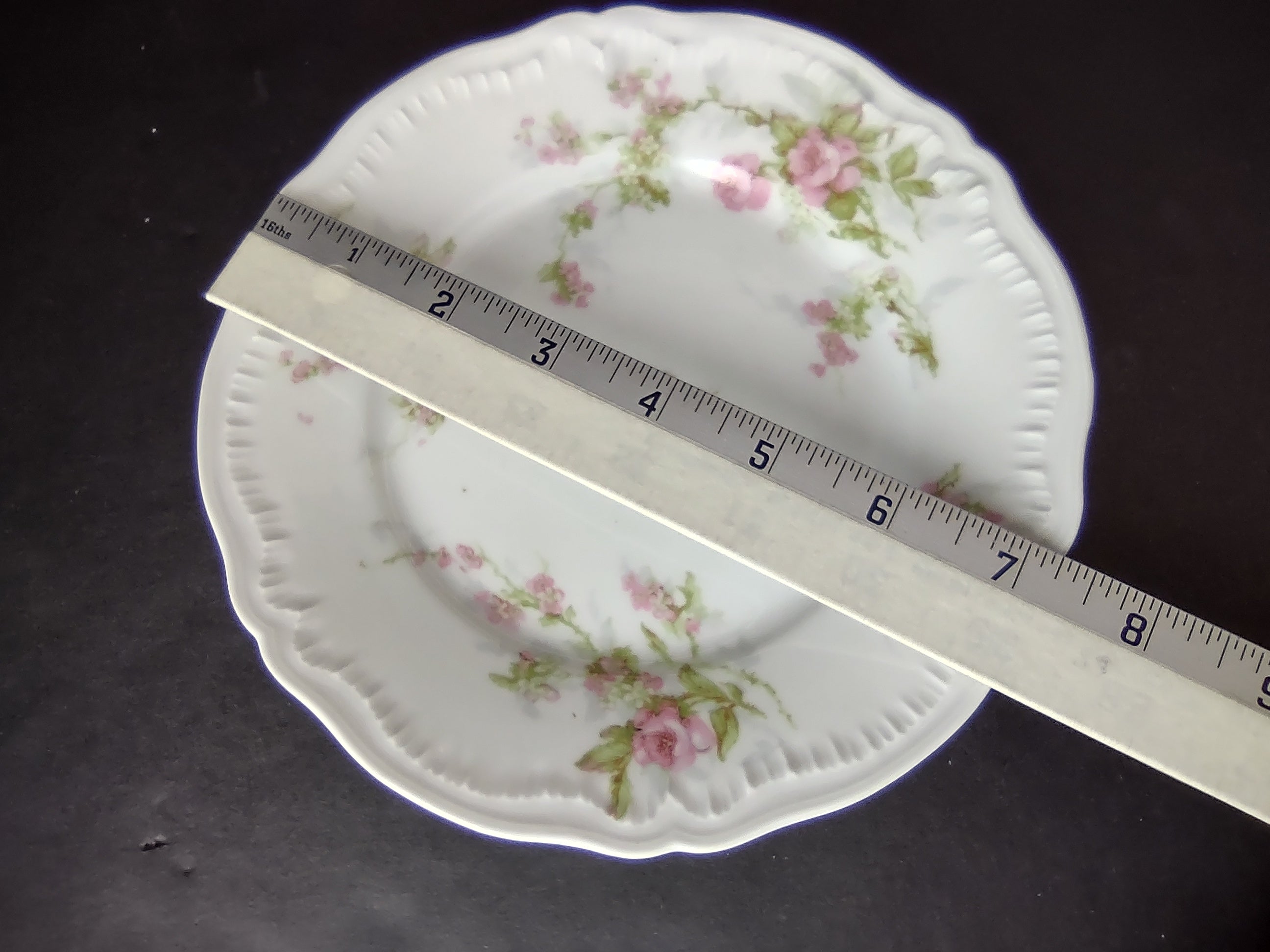 Haviland Limoges Dessert/Salad Roses Floral French Chic (lot 996)