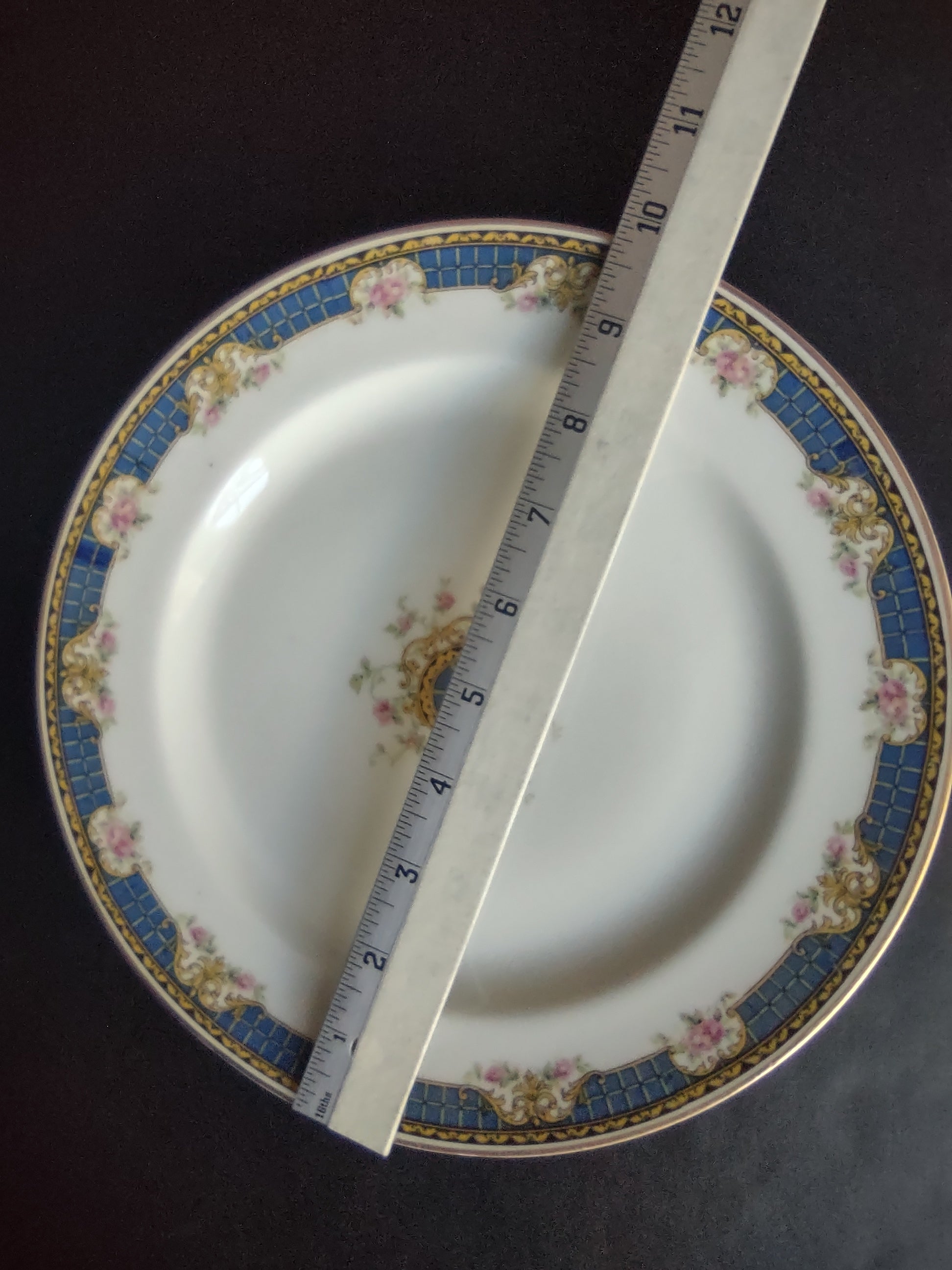 Haviland France Limoges Dinner Plate Blue Trim (lot 1005)