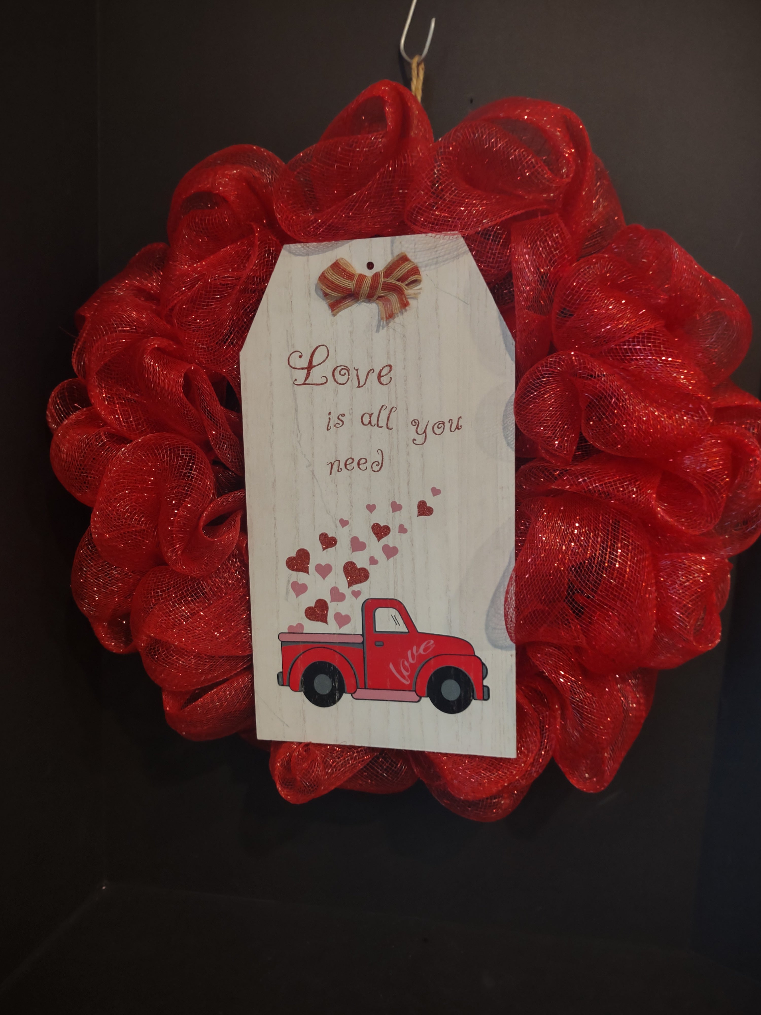Valentines Day Red Truck Mesh Ribbon Wreath 22" (lot 1386)