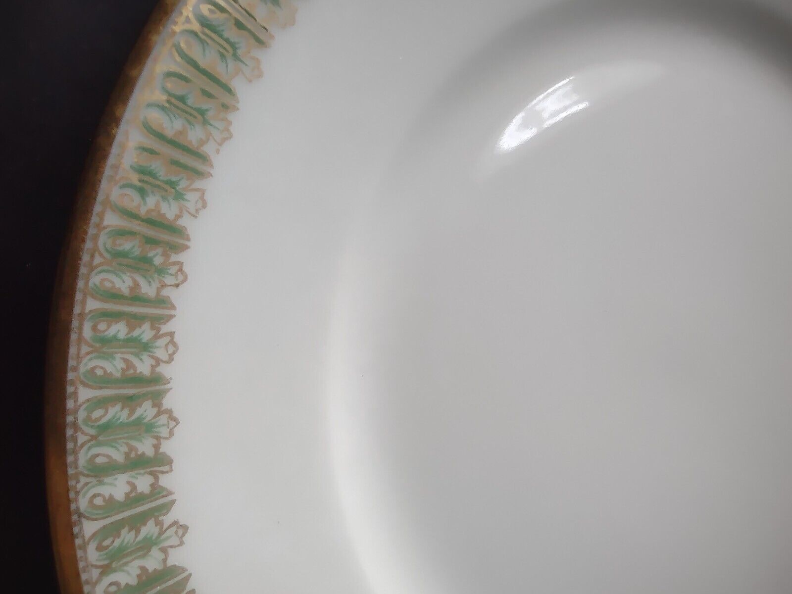 Haviland Limoges France Dessert 7-1/2" Gold Trim Green Gold Design (lot 603)