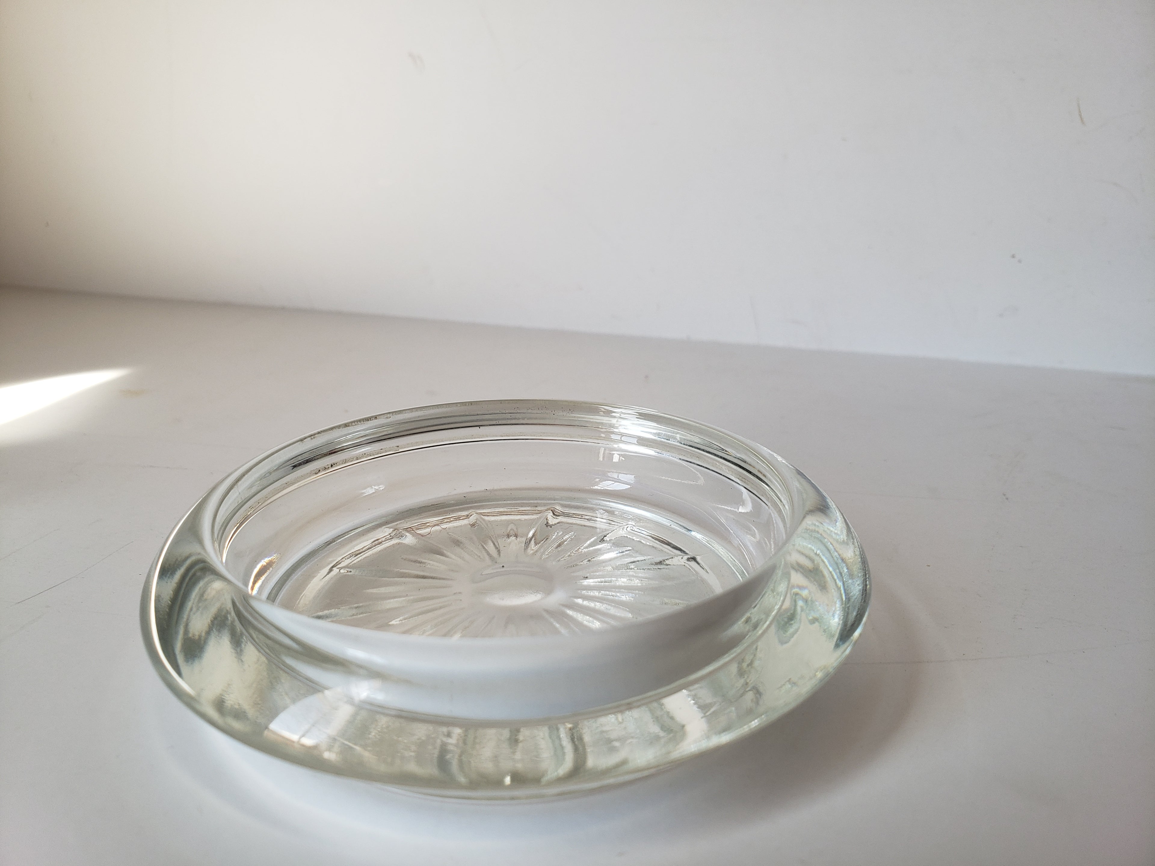 Vintage 4 x Glass Coasters (lot 2211)