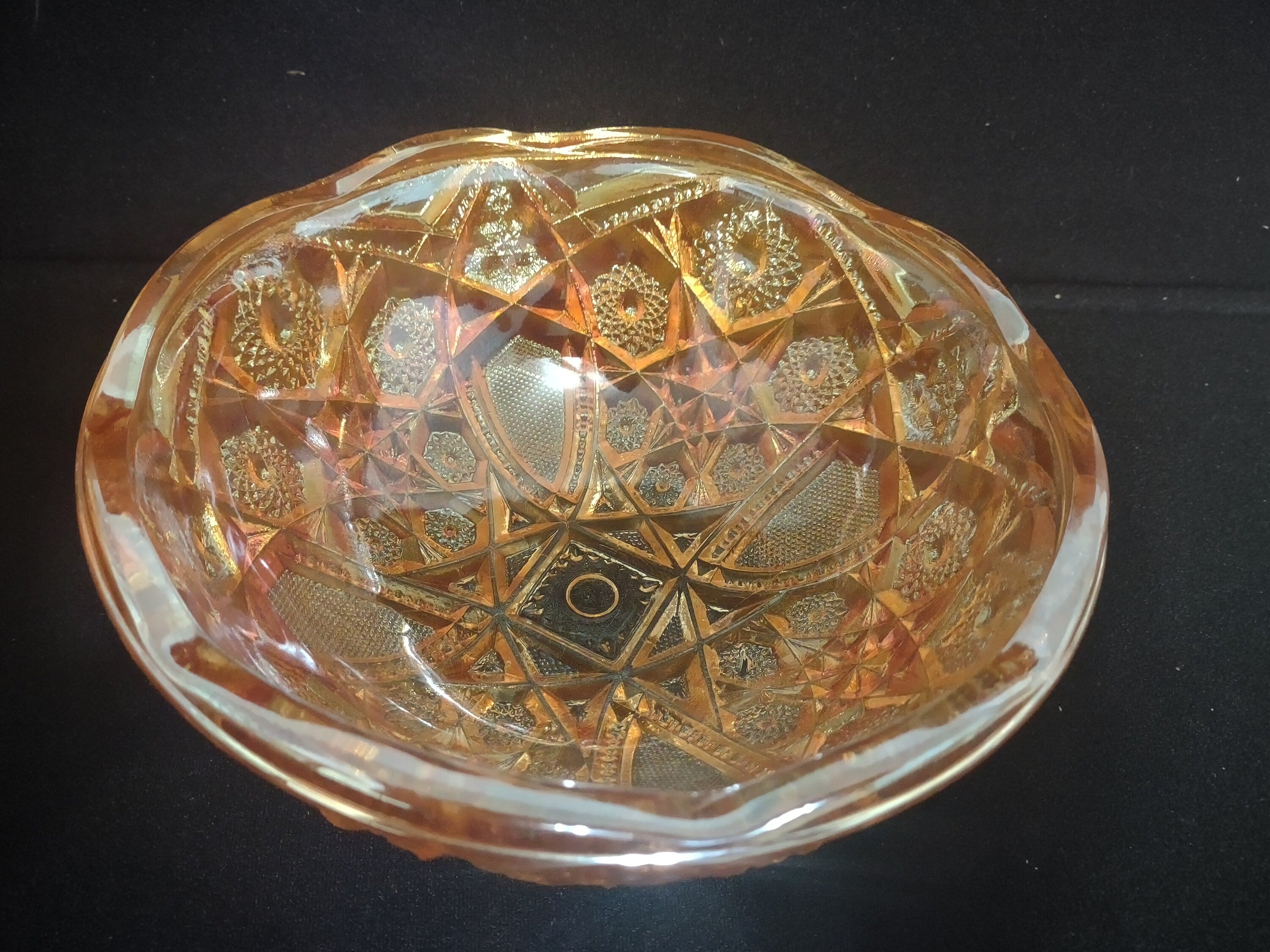 Vintage Collectible Carnival Glass Orange Marigold Bowl 8" (lot 138)
