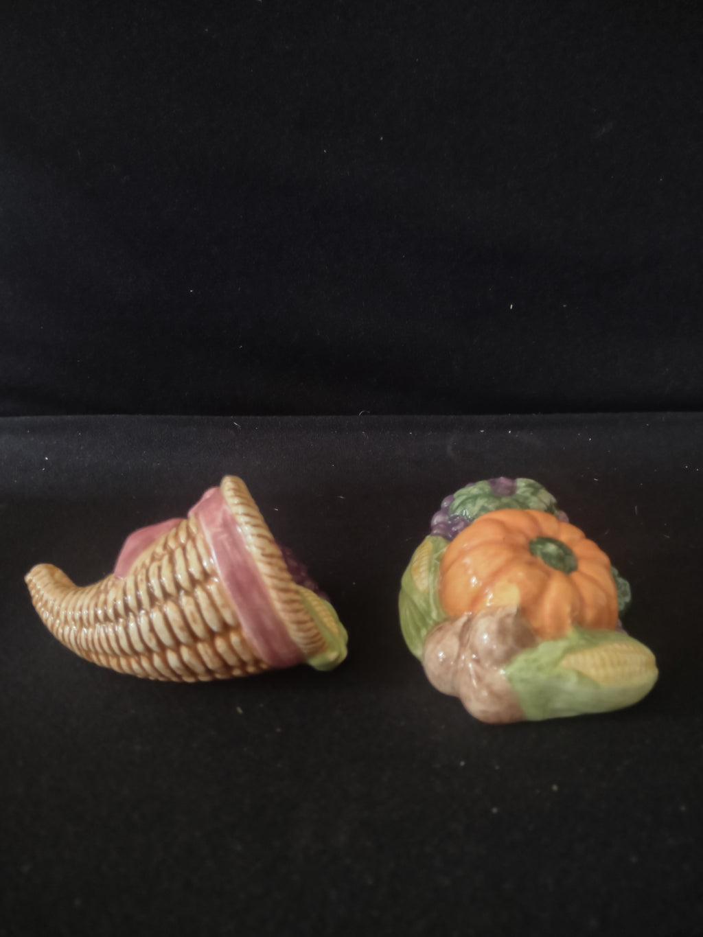 Brinn Ceramic Thanksgiving/Fall Cornucopia Pumpkin Salt Pepper Shakers (Lot 3447