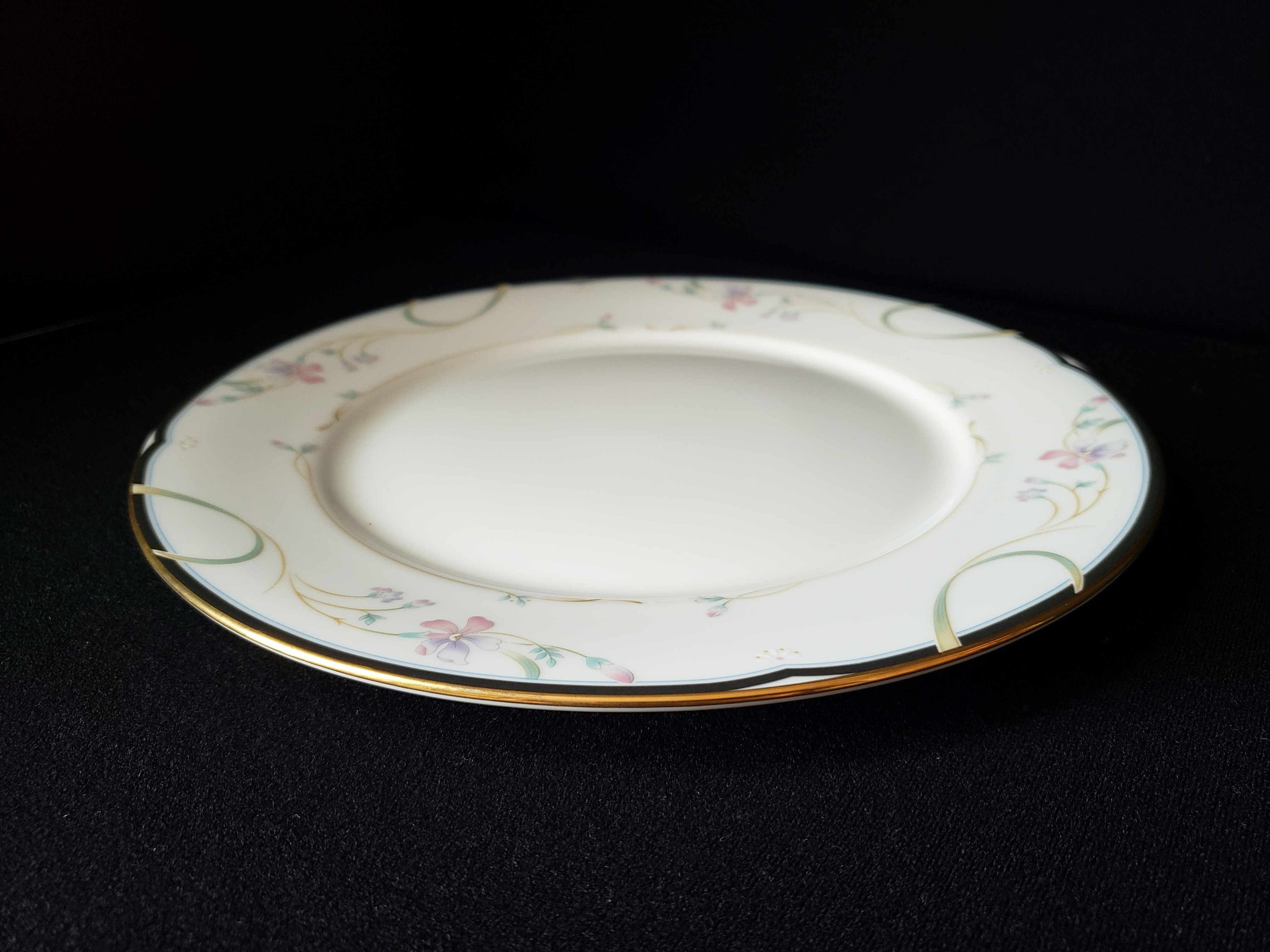 Vintage Lenox Debut Constance Fine Bone Dinner Plate 10-7/8" (lot 1915)