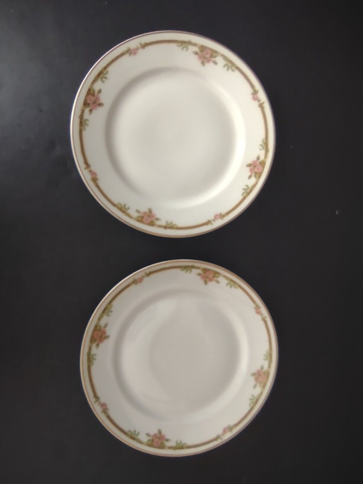 Haviland Limoges Schleiger 625 A Red Rose 2 x Dessert Plate 6-1/4" (lot 539