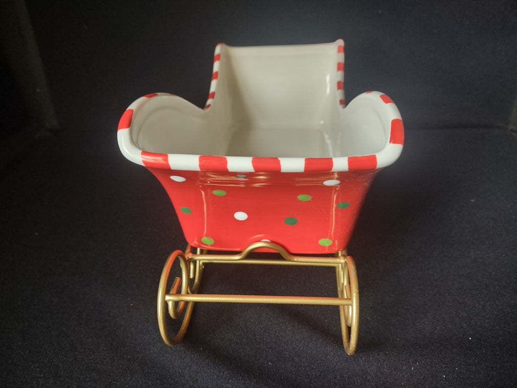Christmas Ceramic Sleigh Bowl with Stand (lot 1592)