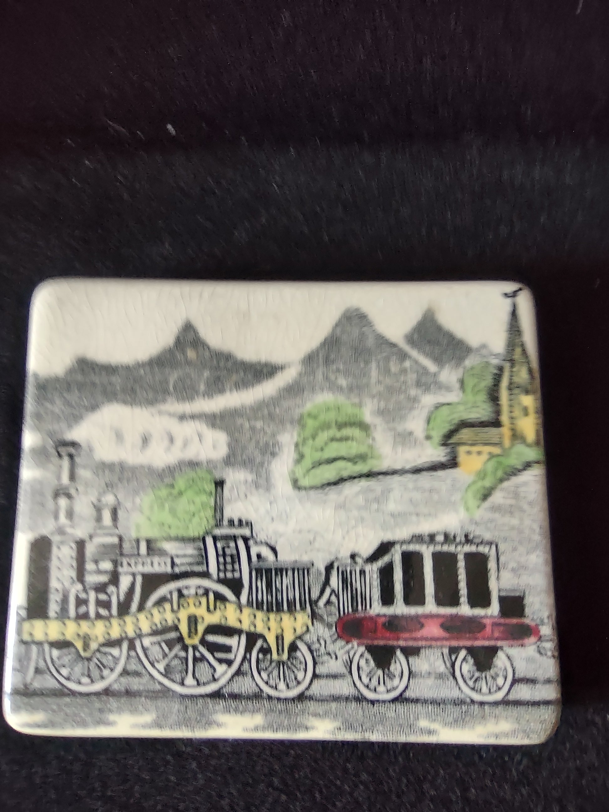 Vintage Ceramic Lidded Keepsake Box Railway B & B Steam Engine England (Lot 5809