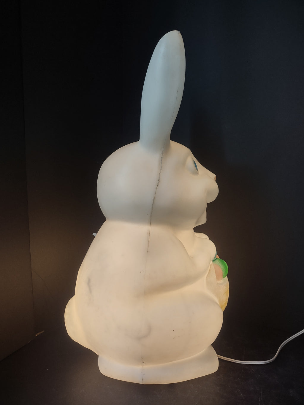 Vintage Easter Bunny Blow Mold Egg Basket (lot 2543c)