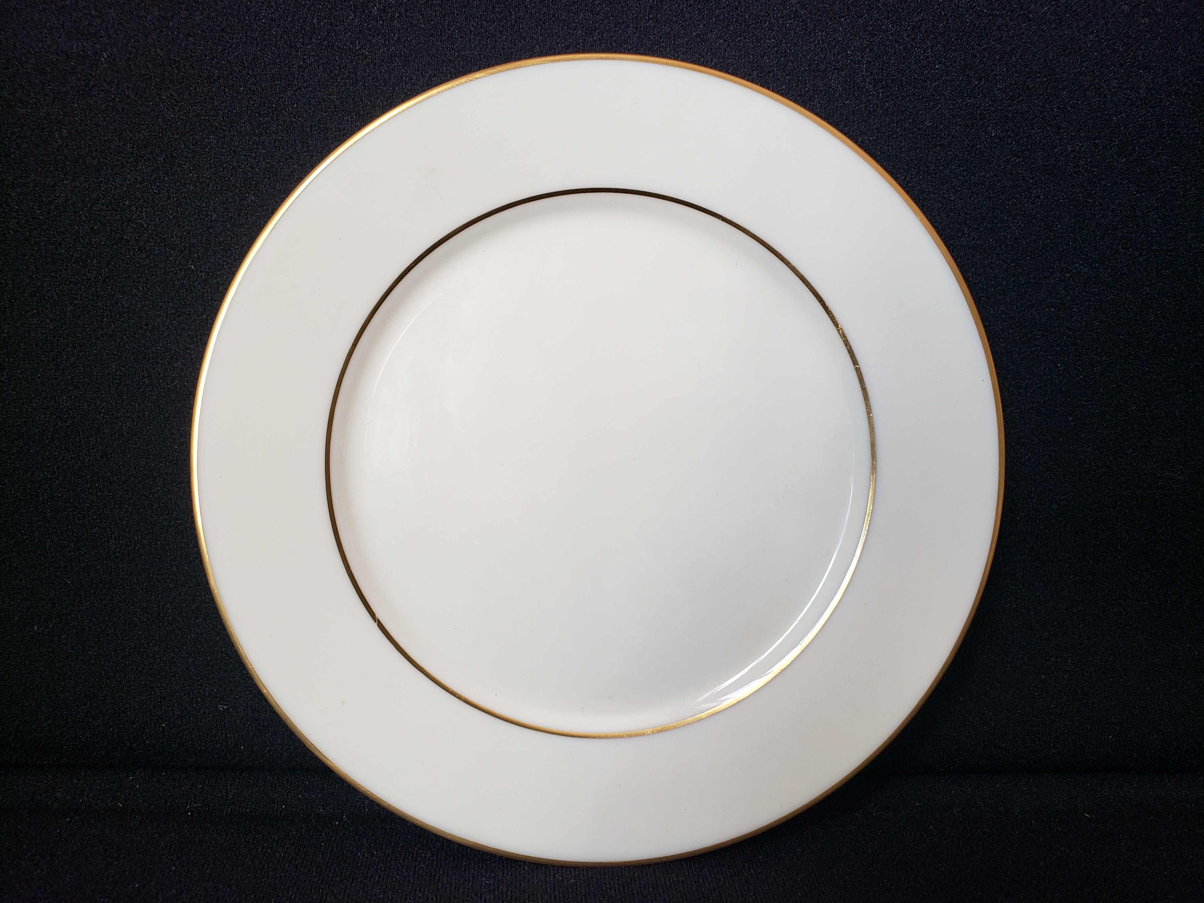 Vintage Lenox Hayworth Bread or Plate Golden Wreath Stamp 6-1/2" (lot 1998)