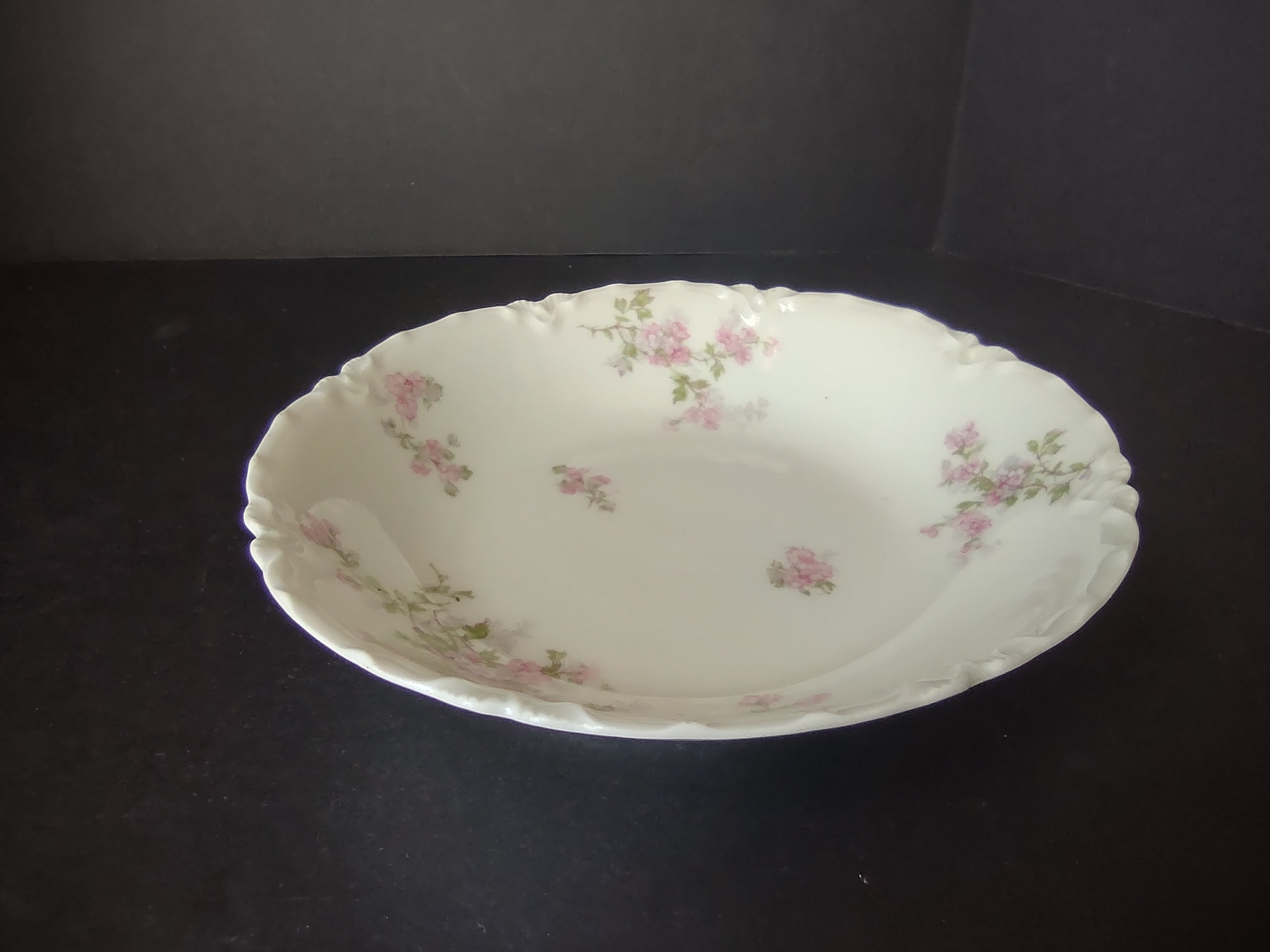 Haviland Limoges Small Bowl Apple Blossom 6-1/4"(lot 1055)
