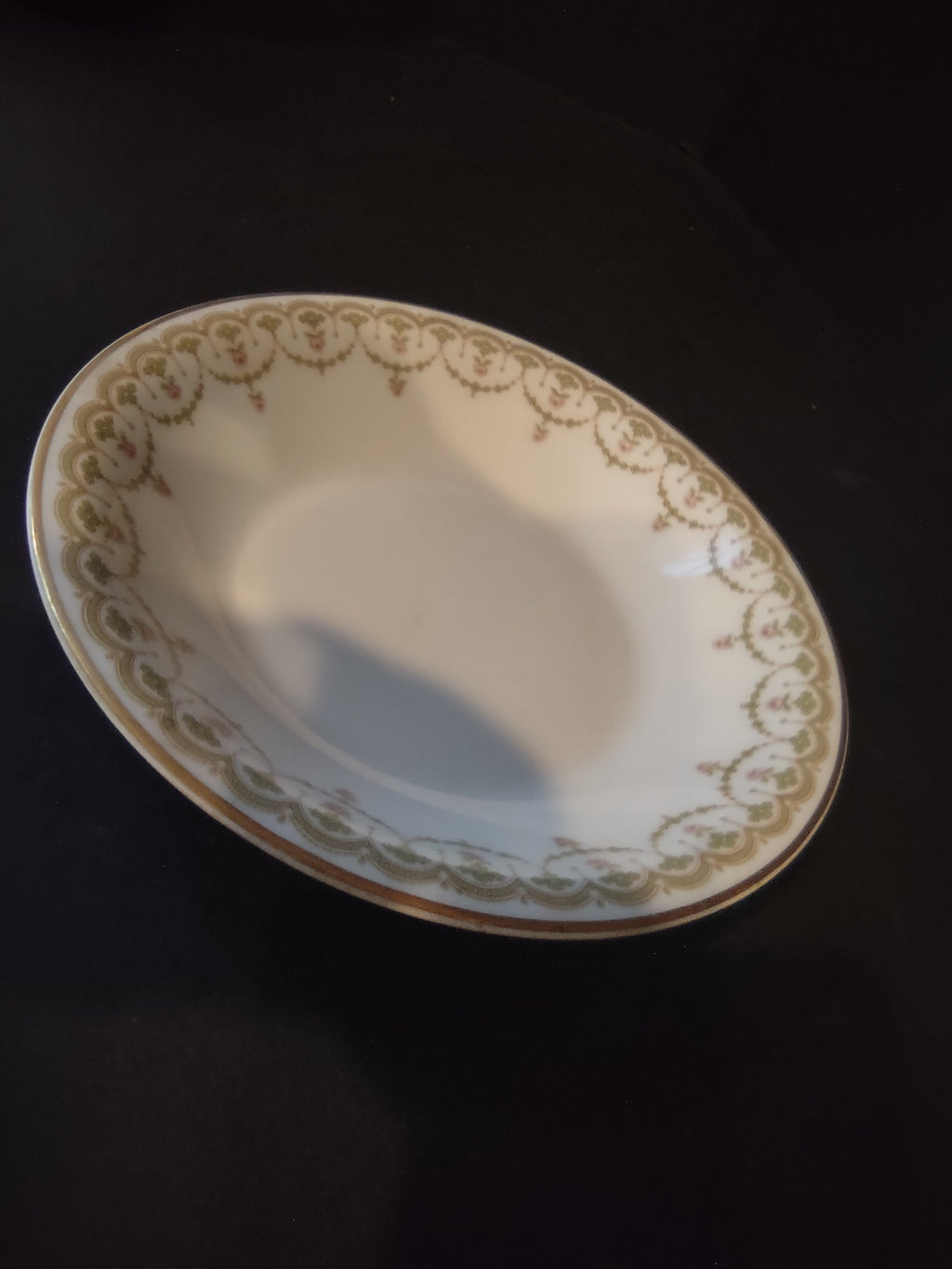 Haviland Limoges French Chic Cream Soup Plate Bowl Rose Garland Green (lot 1084)