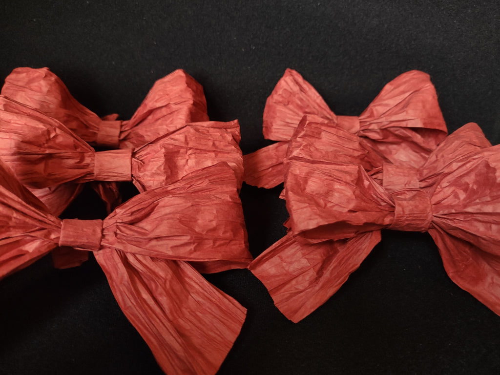 Lot of 40 Christmas Red Paper Bows (lot 1645)
