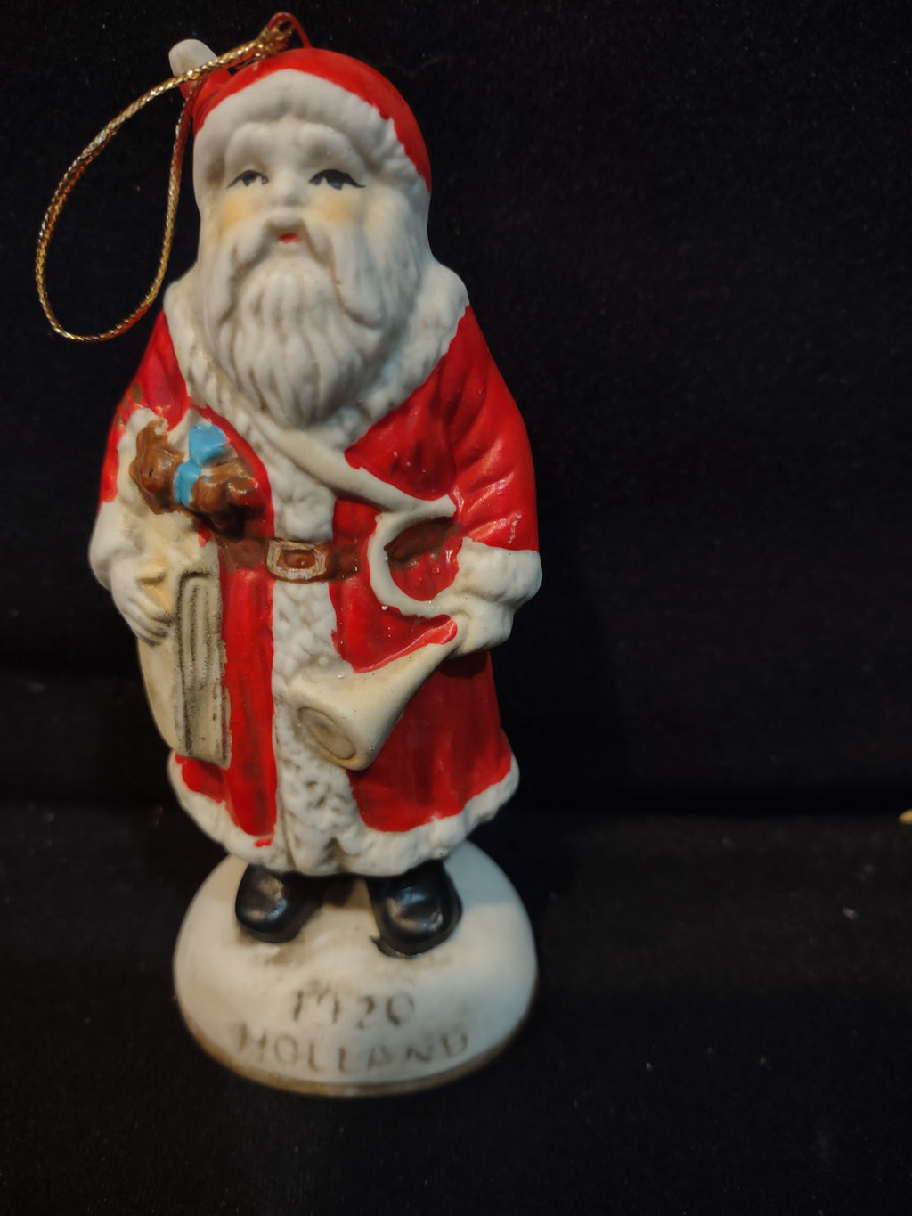 Vintage Christmas Ceramic Santa Of The World Figurines Set Of 6 (Lot 3987)