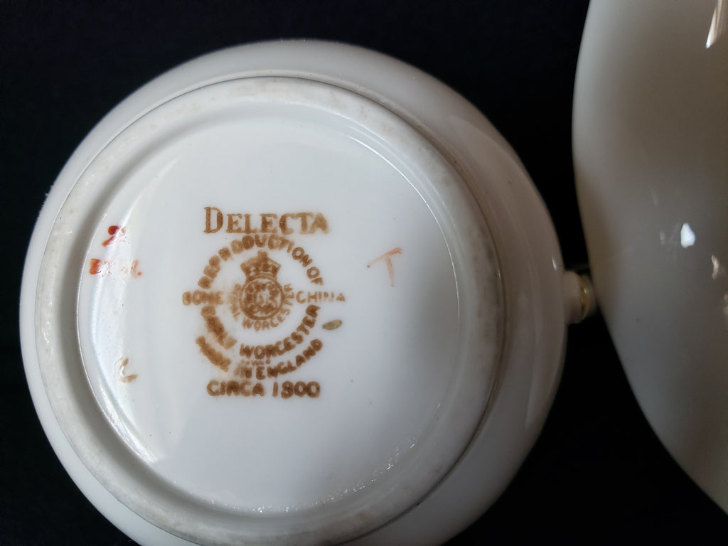 Vintage Royal Worcester Delecta Tea Cup (lot 2101)