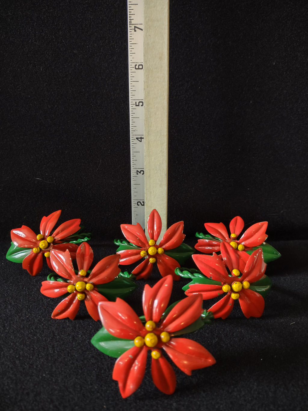 Vintage Christmas Metal Red Poinsettia Napkin Rings Set Of 6 (Lot 4329)