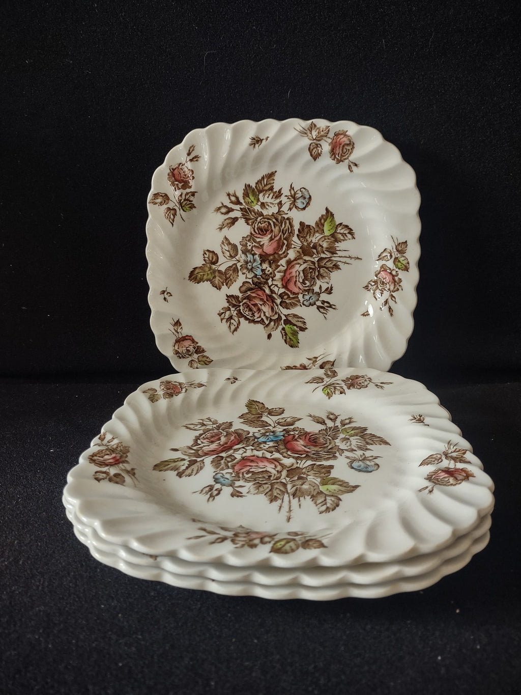 Vintage Johnson Bros England Ironstone Devon Sprays Square Plate (lot 5598)
