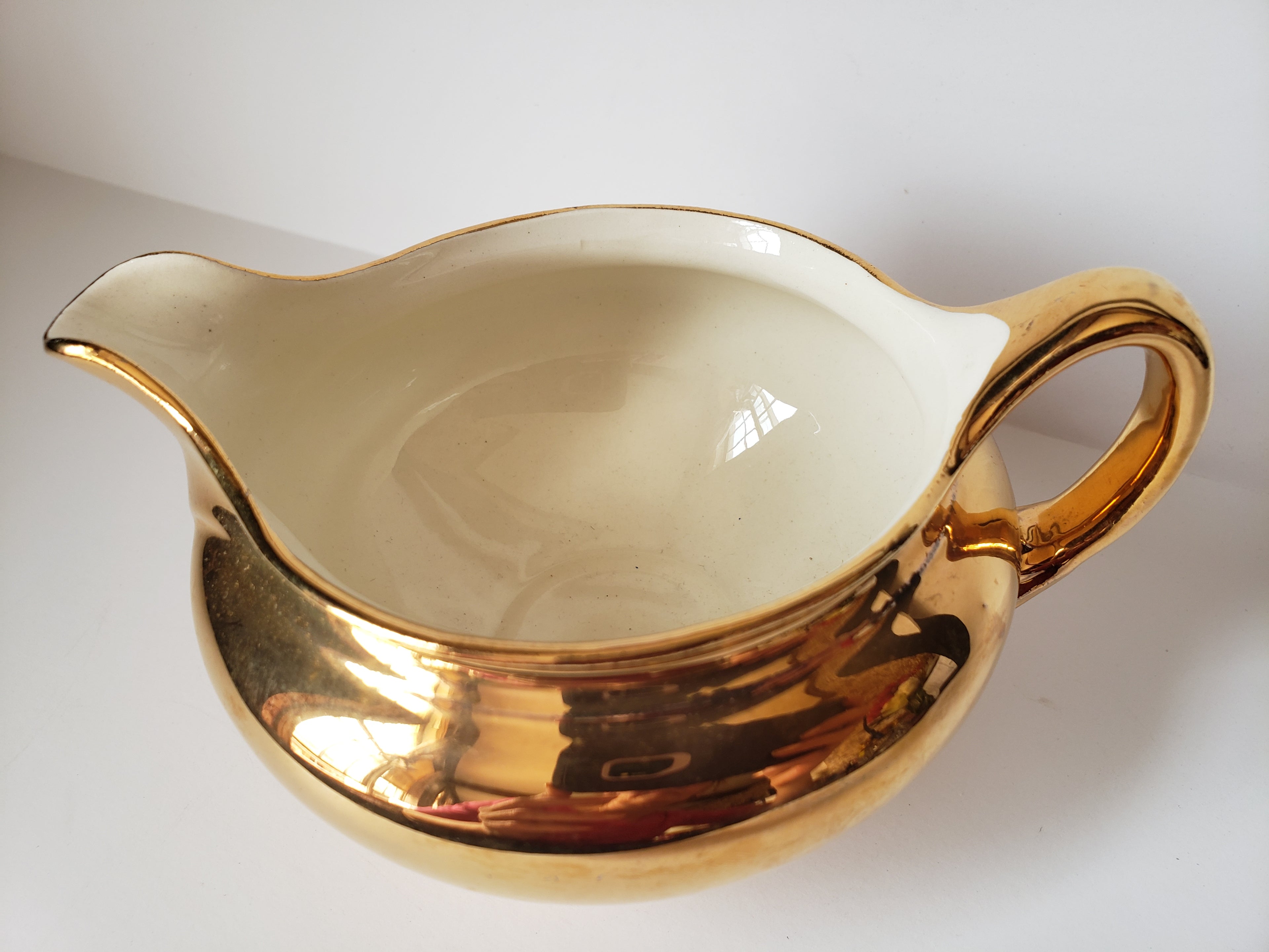 Vintage Homer Laughlin Eggshell Nautilus 22K GOLD Creamer (2154)