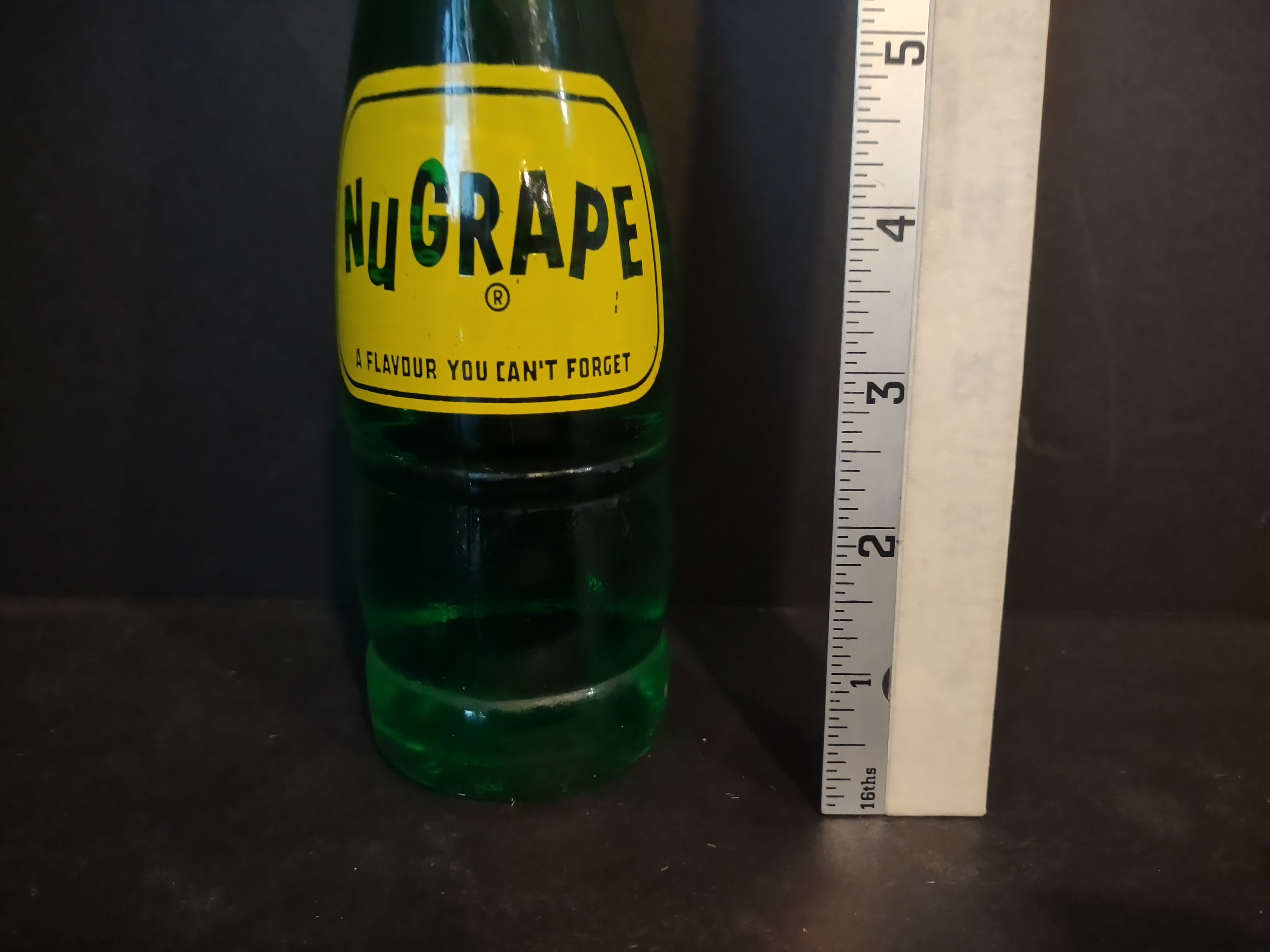 Vintage Collectible Nu Grape Stretched Out Bottle 10 oz fl Green (lot 2554j)