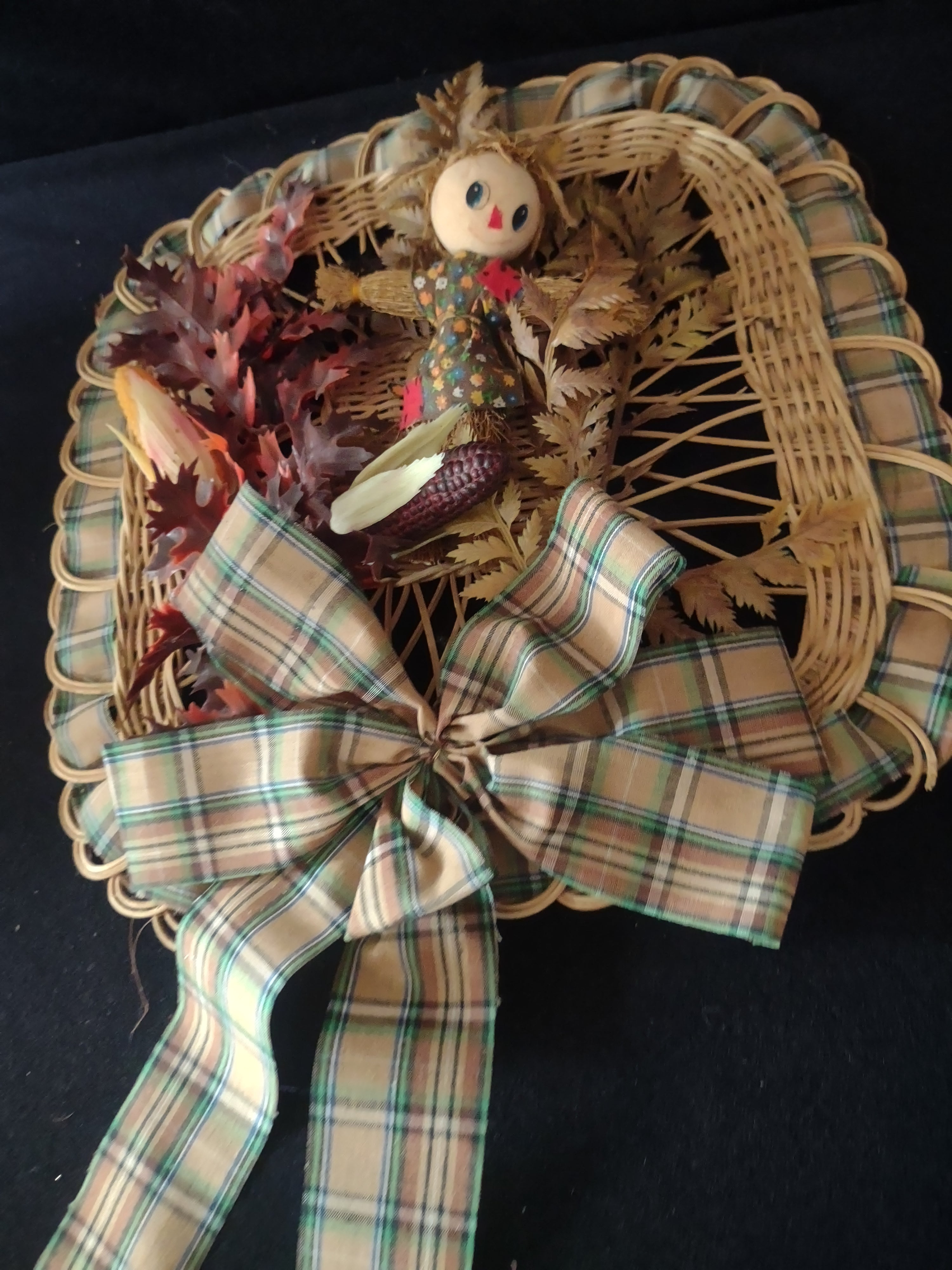 Very Vintage Rustic Primitive Wicker Scarecrow Wall Hanging (Lot 3431)