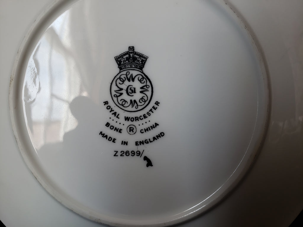 Vintage Royal Worcester Mirage Salad or Luncheon Plate 8" (lot 2107)