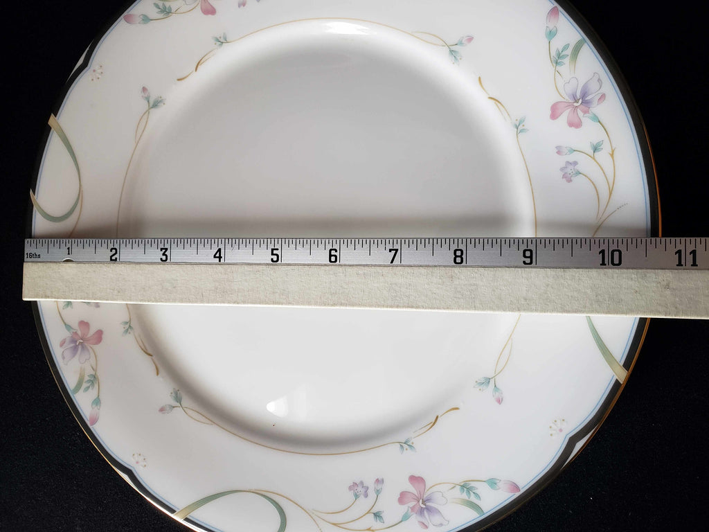 Vintage Lenox Debut Constance Fine Bone Dinner Plate 10-7/8" (lot 1915)