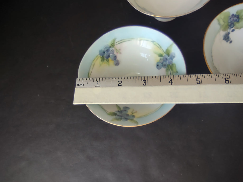 French Cottage Chic Set of 3 Dessert Footed Bowls Blue Berry Design (lot 1095)