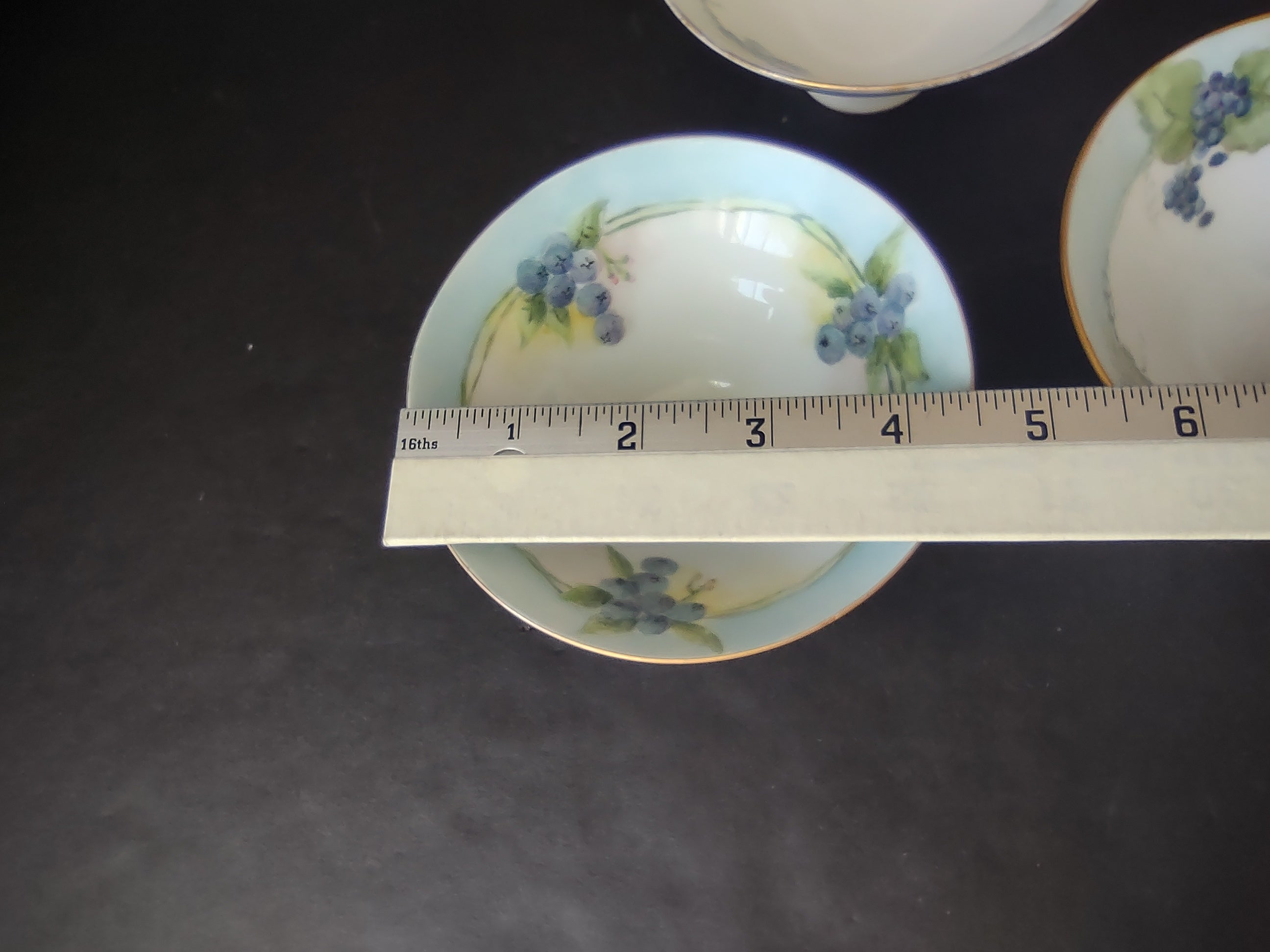 French Cottage Chic Set of 3 Dessert Footed Bowls Blue Berry Design (lot 1095)