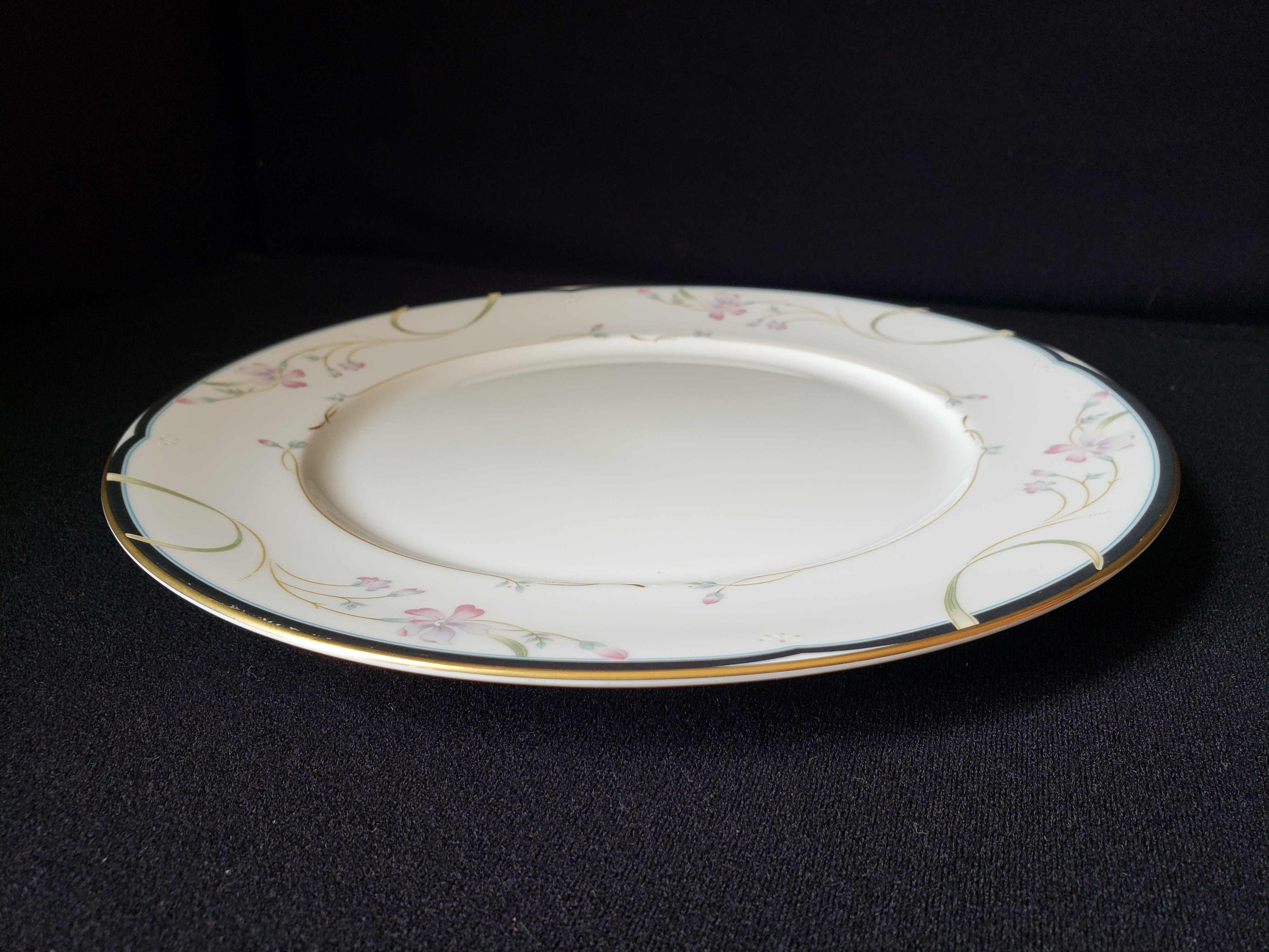 Vintage Lenox Debut Constance Fine Bone Luncheon Plate 10-3/4" (lot 1914)