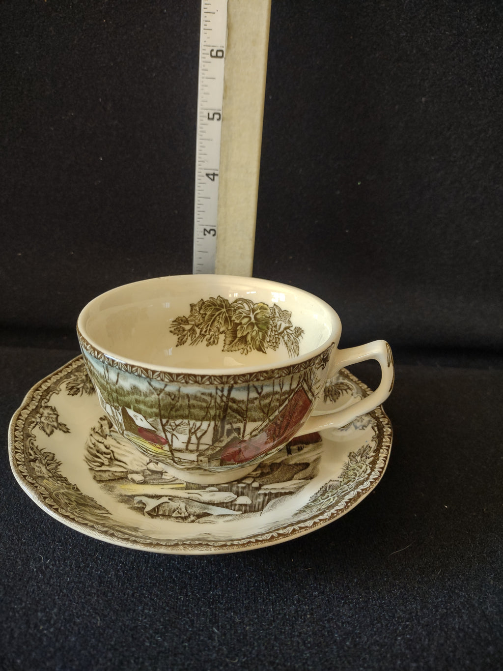 Vintage Johnson Brothers Teacup Saucer Ironstone Friendly Village x 4 (Lot 5534)