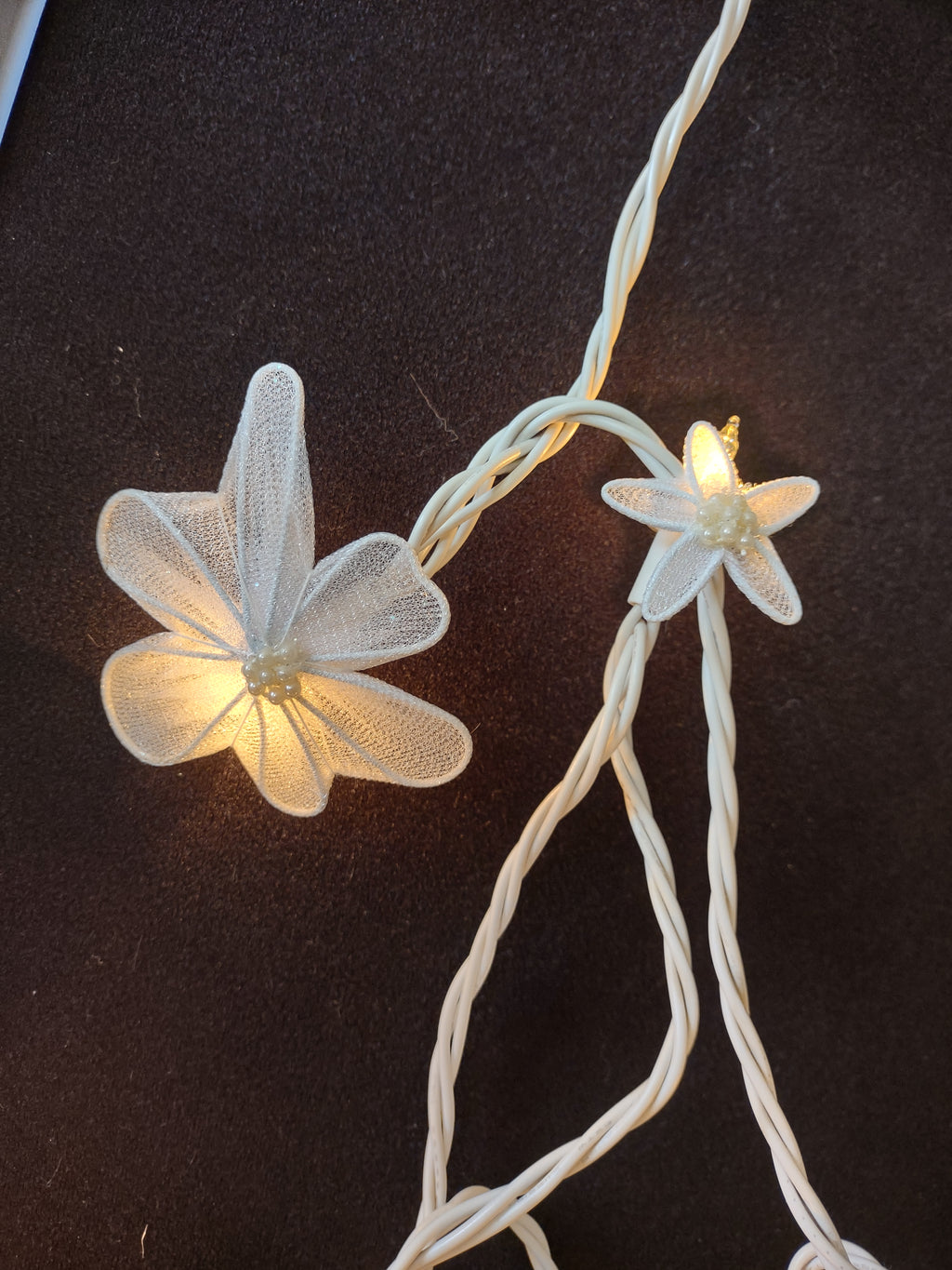 Patio 10 White Flower Light Set Indoor Outdoor 9 1/4' (Lot 4305)