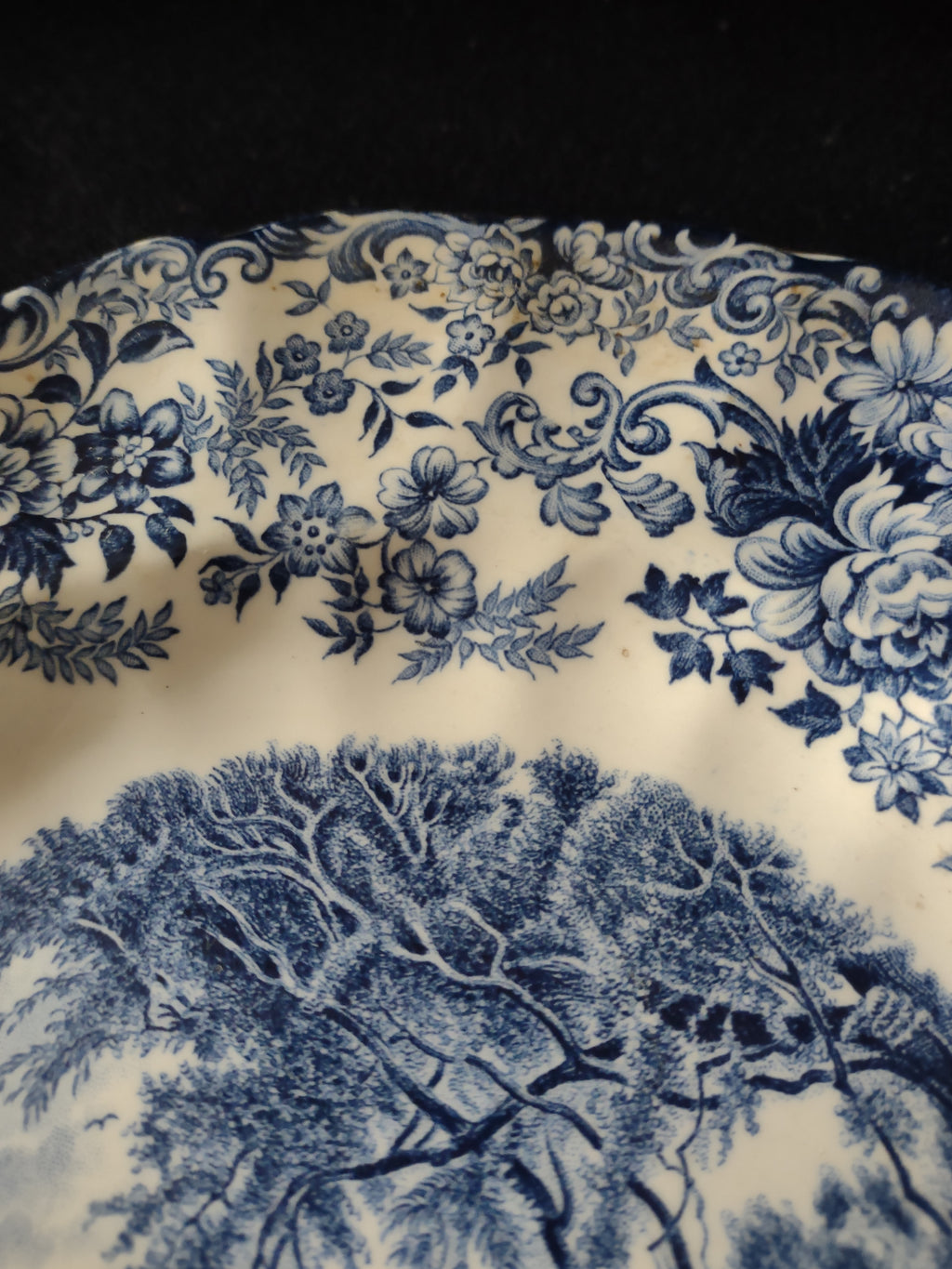 Vintage Johnson Brothers Dinner Plate Ironstone Mill Stream Blue (Lot 5582)